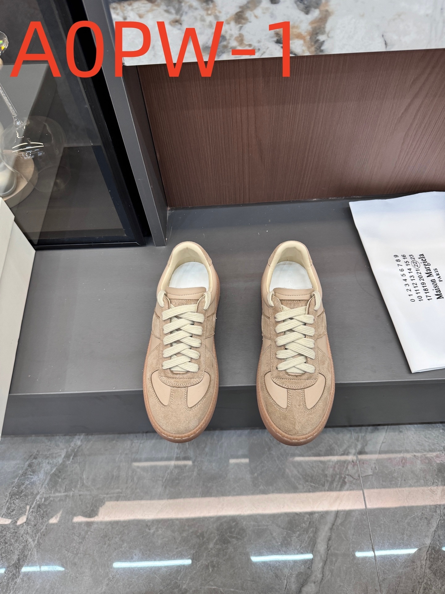 A0PW  $55.88  SIZE 35-40 gallery