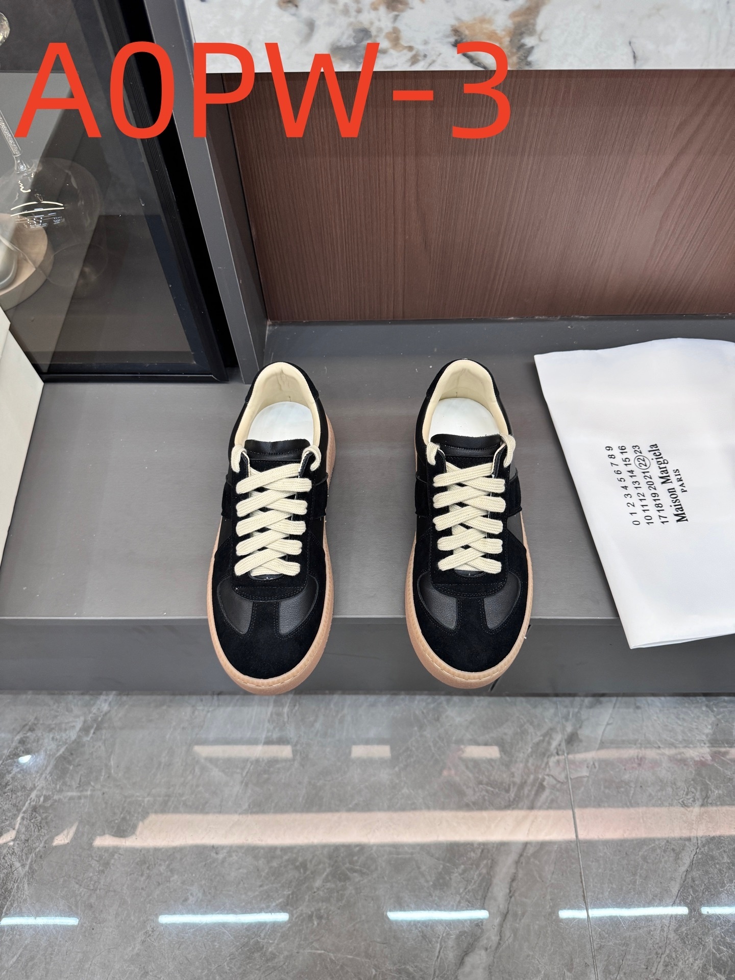 A0PW  $55.88  SIZE 35-40 gallery