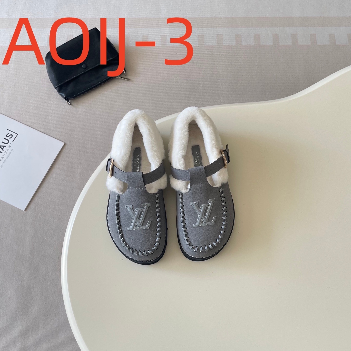 AOIJ  $53.88  SIZE 35-44 gallery