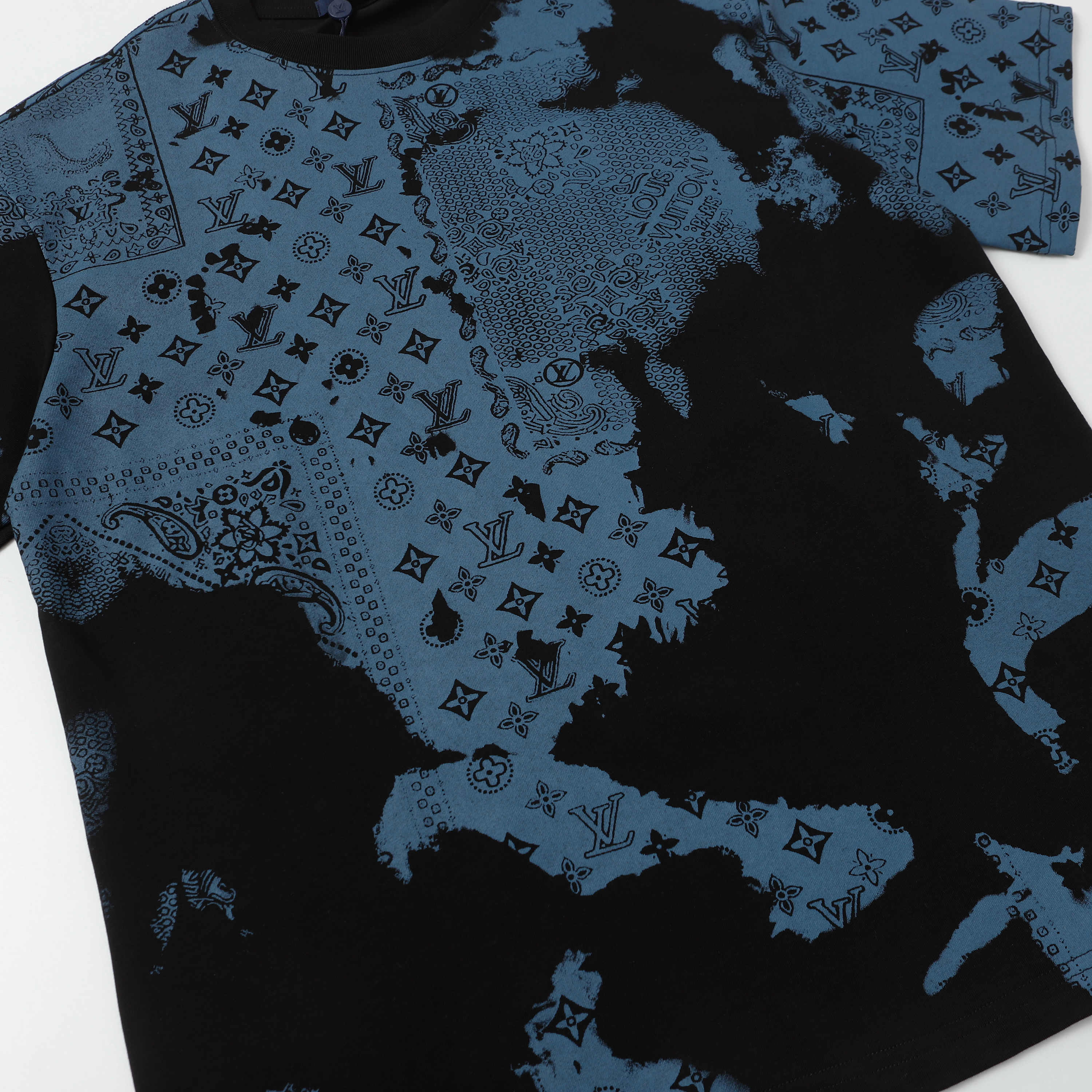 AR769 LV Shirt gallery