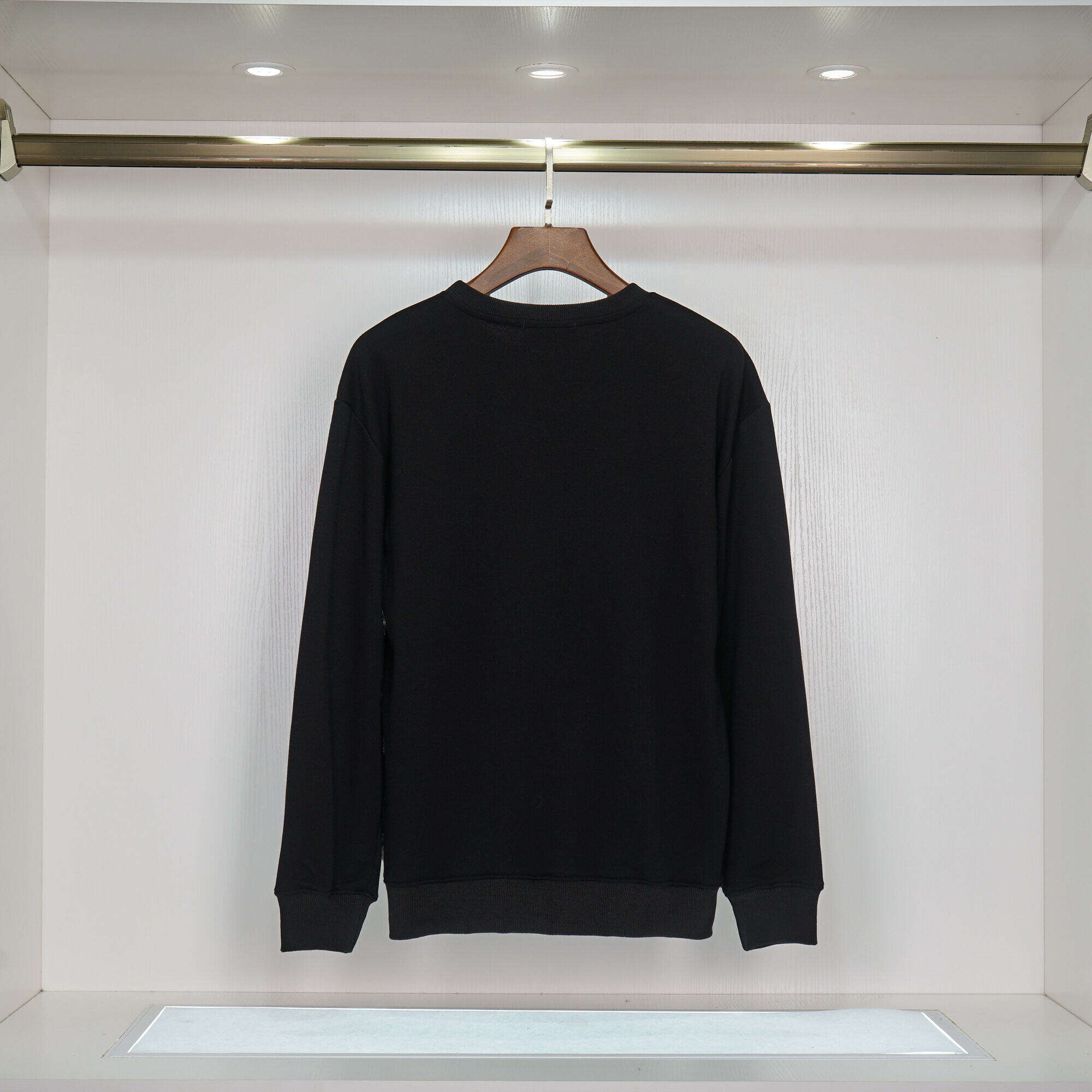AV809 gallery