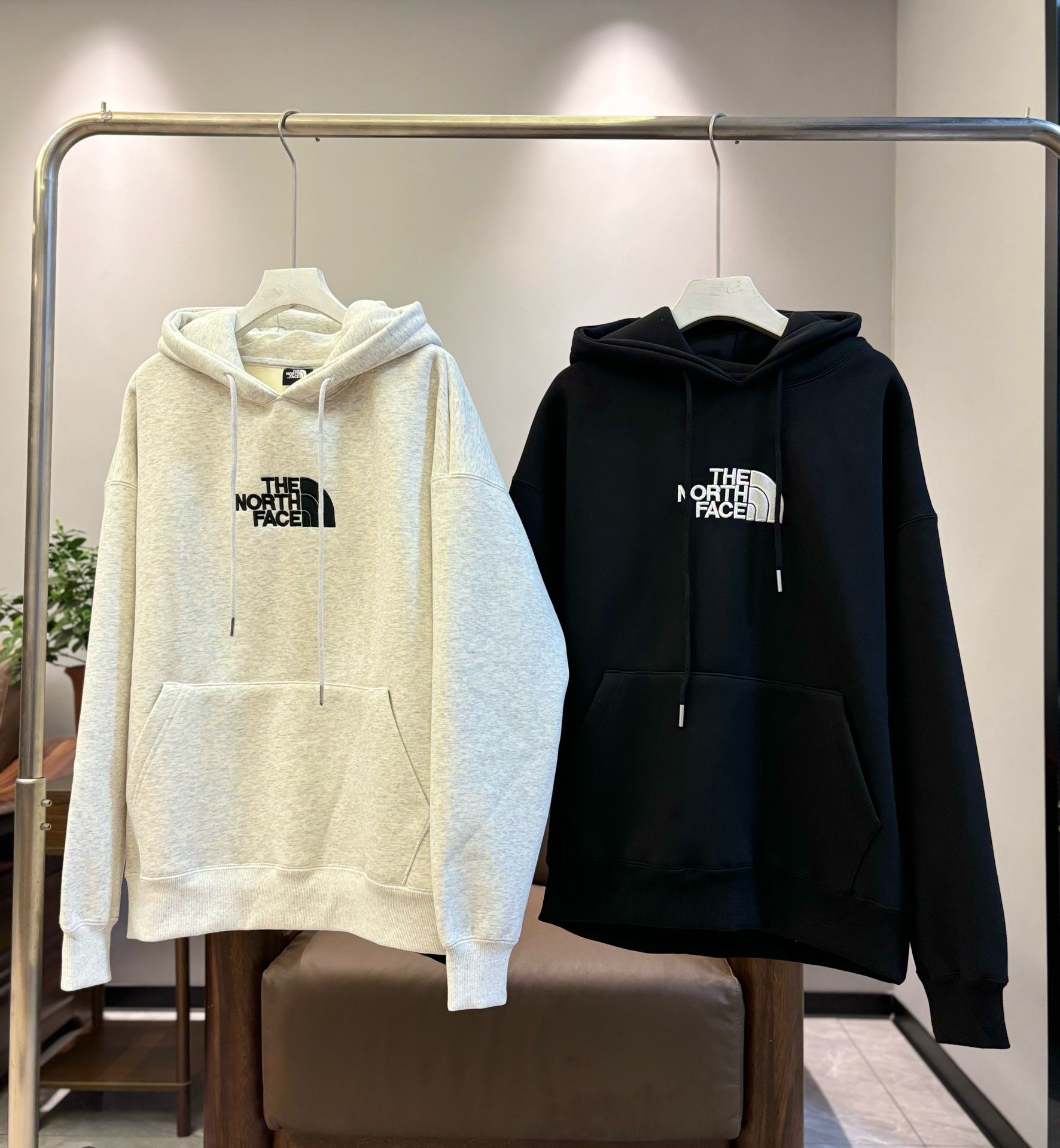 HDA6766 THE NORTH FACE hoodie gallery