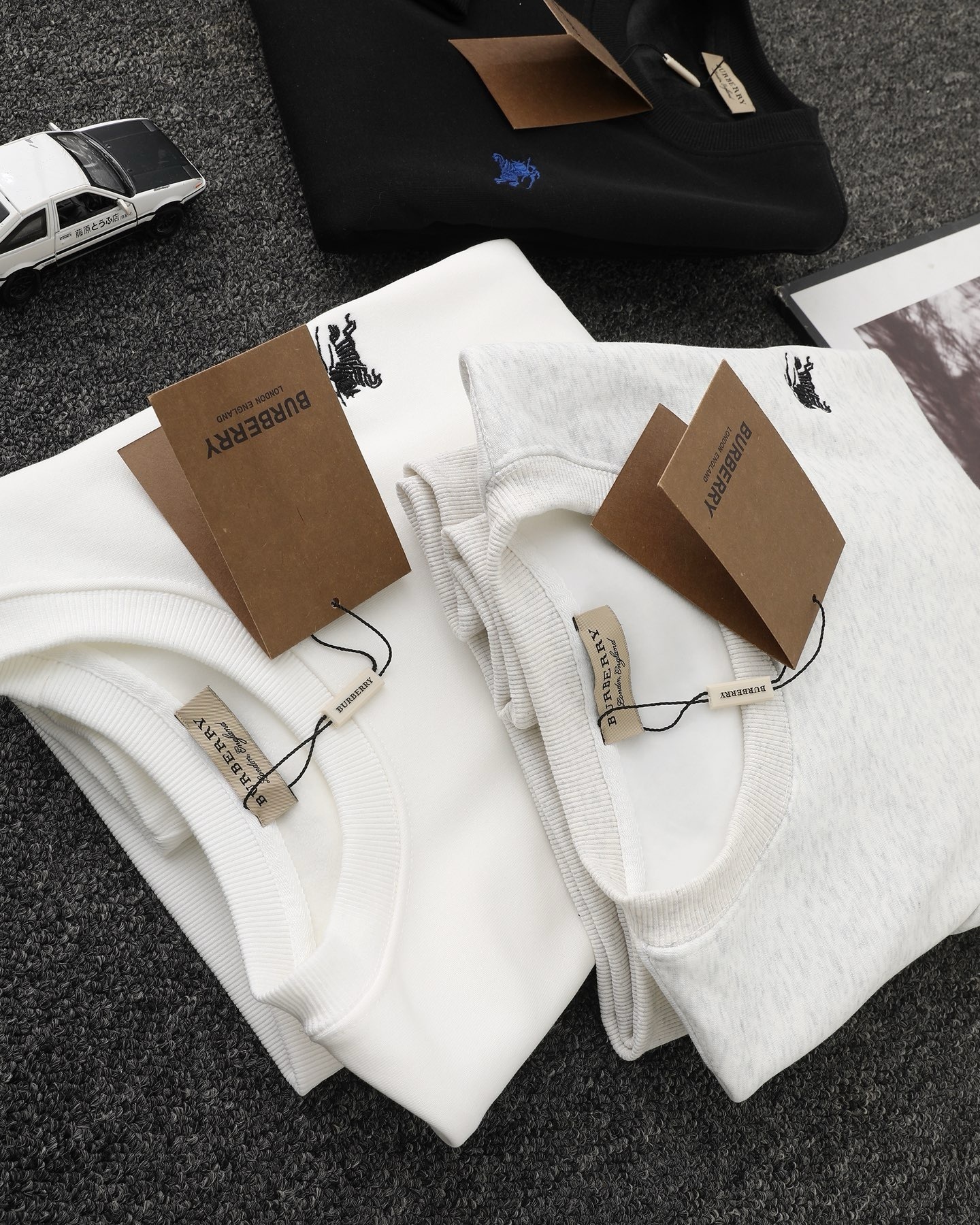 HDA6930 BURBERRY sweatshirt gallery