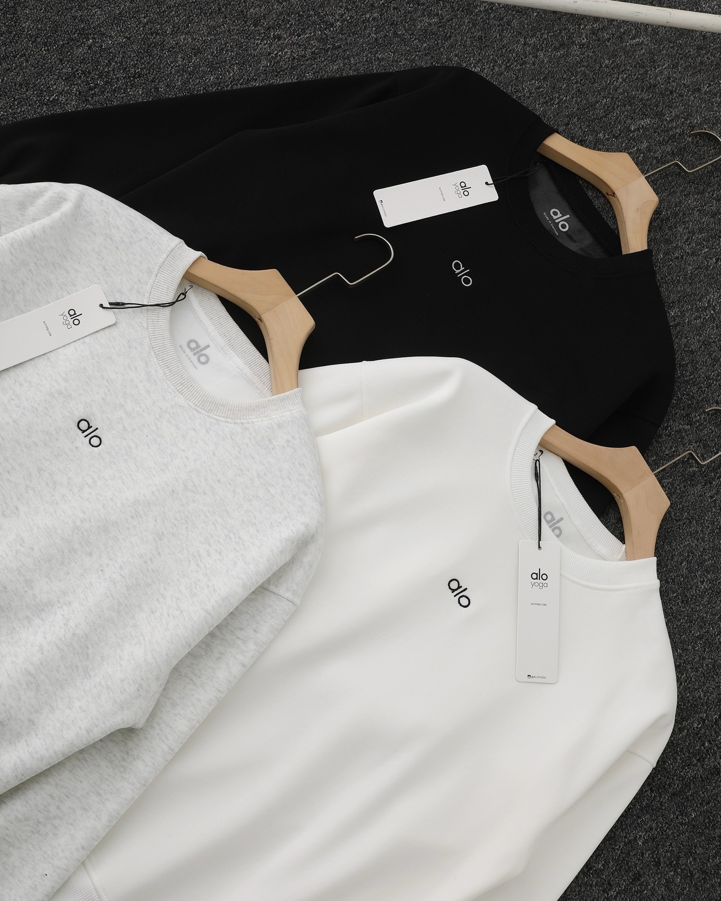 HDA6976 alo sweatshirt gallery