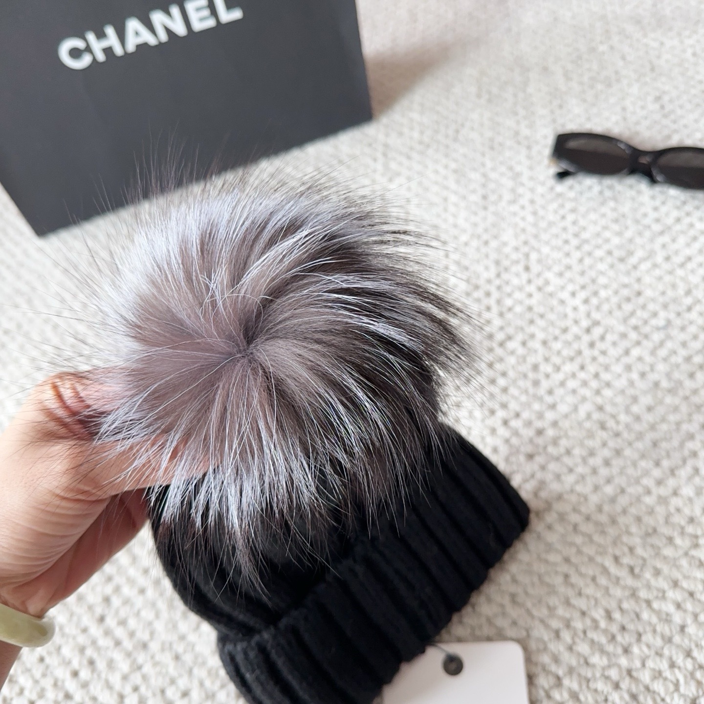 HDA7028 MONCLER hat gallery