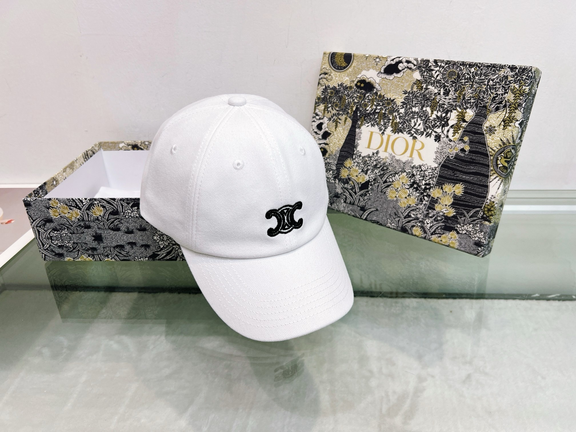 HDA7033 CELINE peaked cap gallery