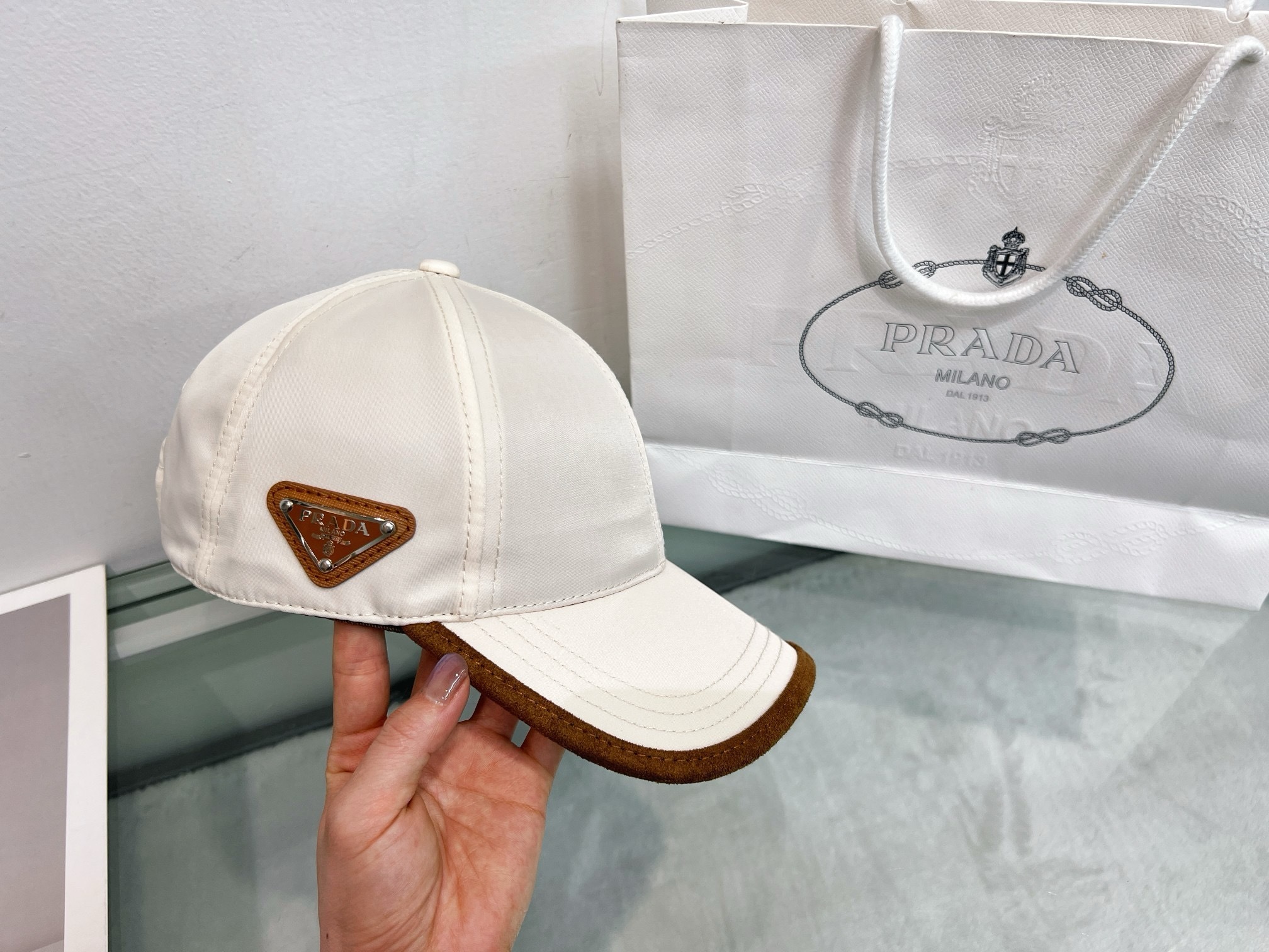 HDA7037 PRADA peaked cap gallery