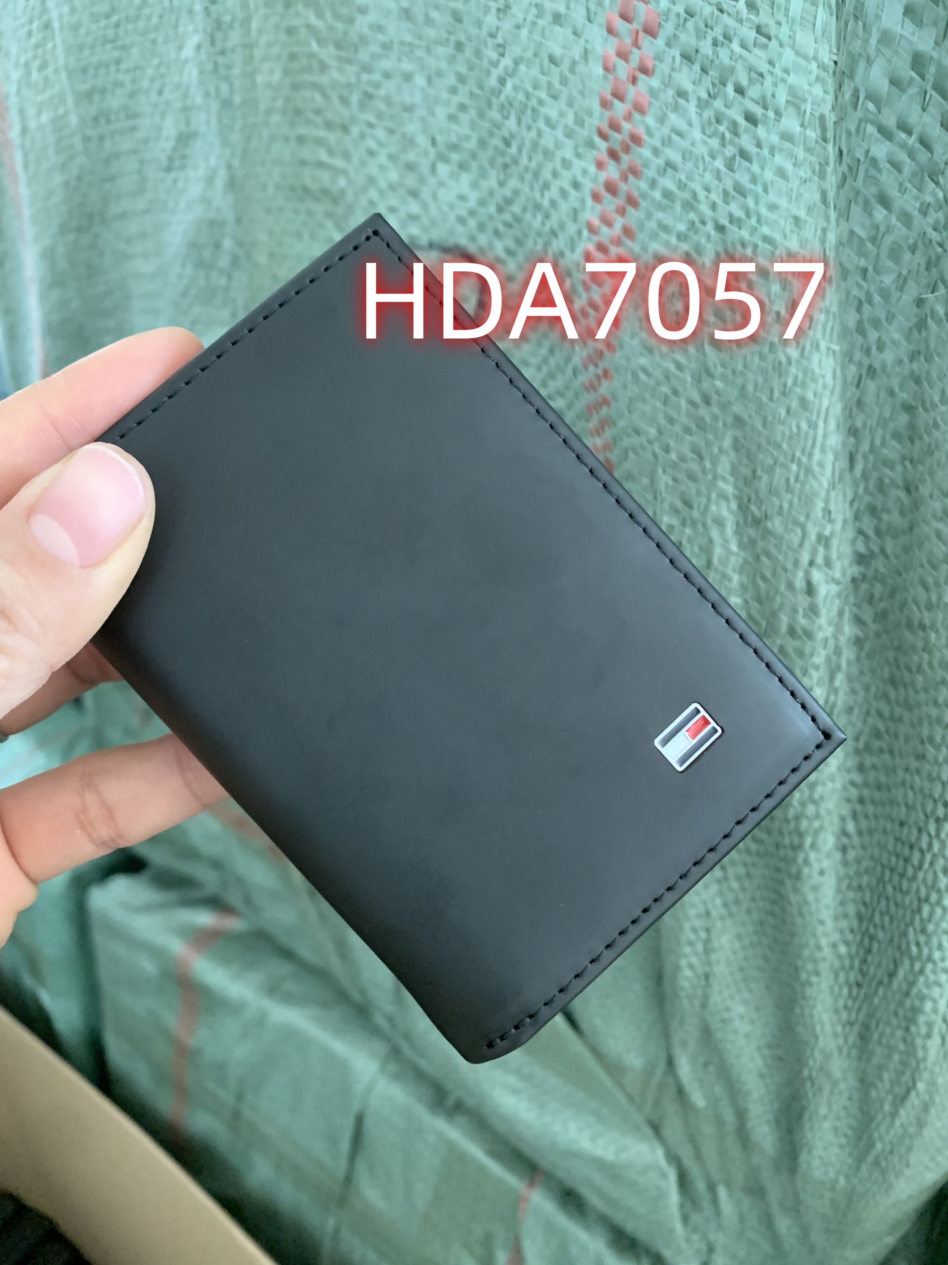 HDA7057 TOMMY wallet gallery