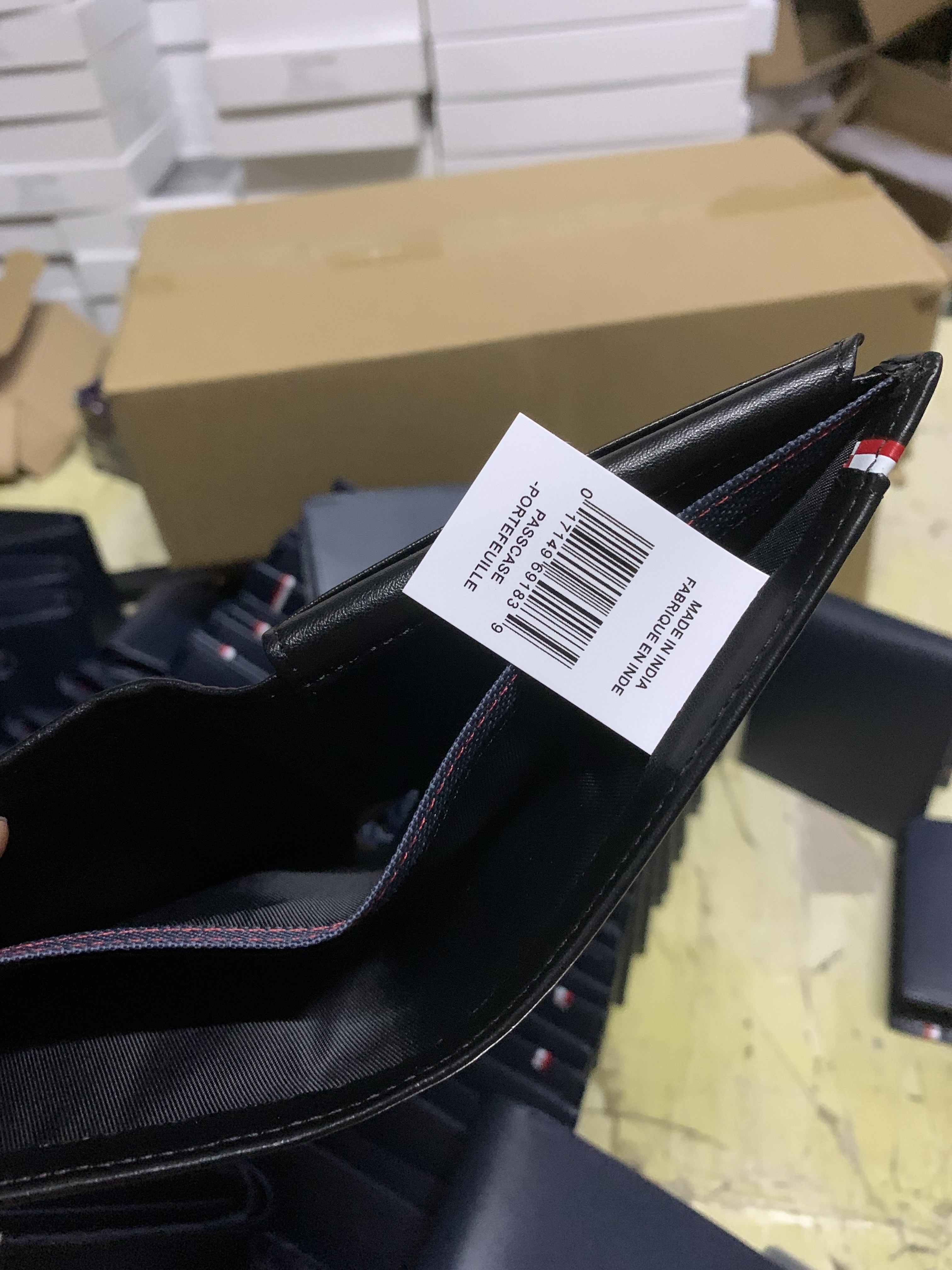 HDA7059 TOMMY wallet gallery