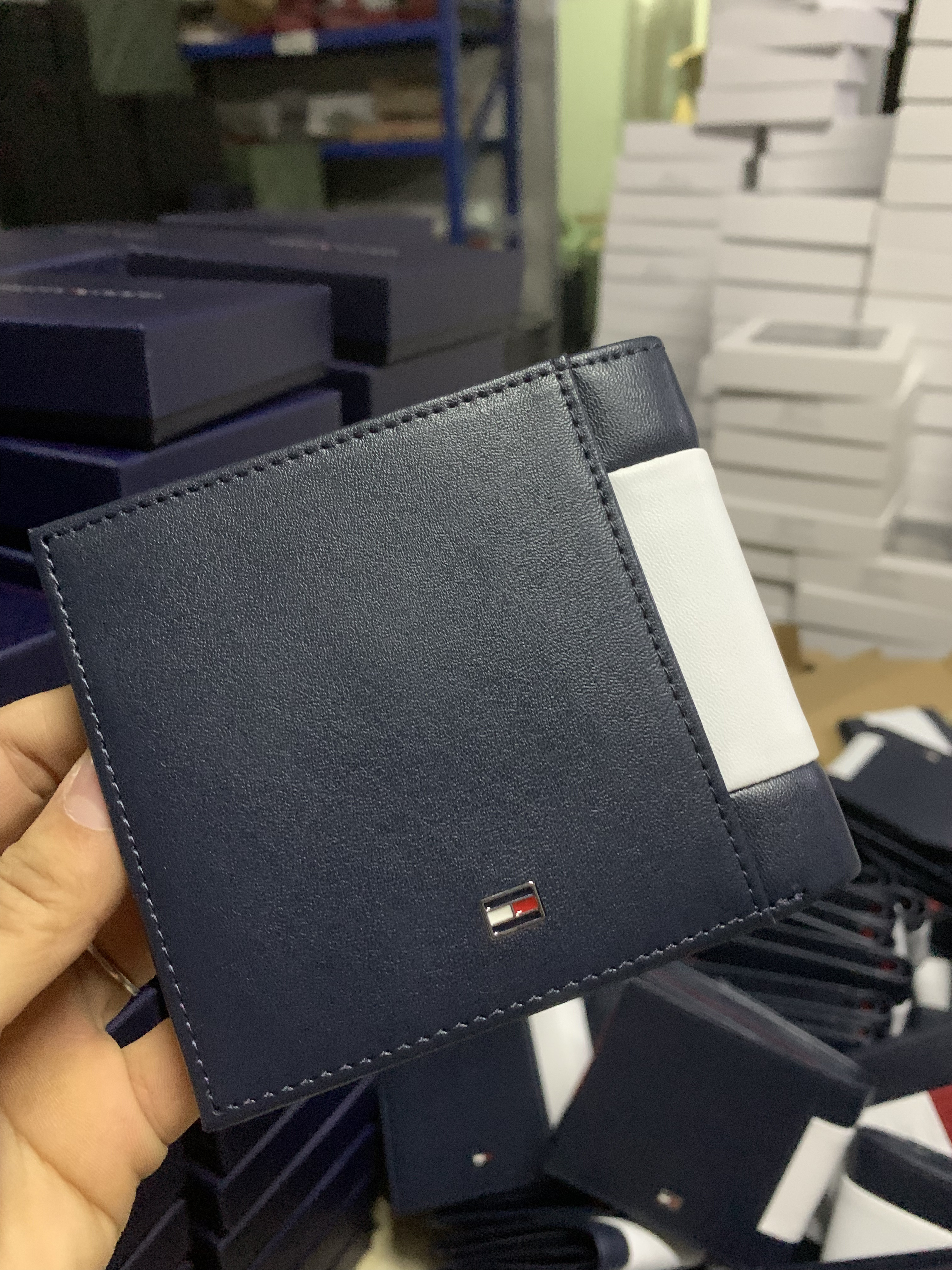 HDA7059 TOMMY wallet gallery