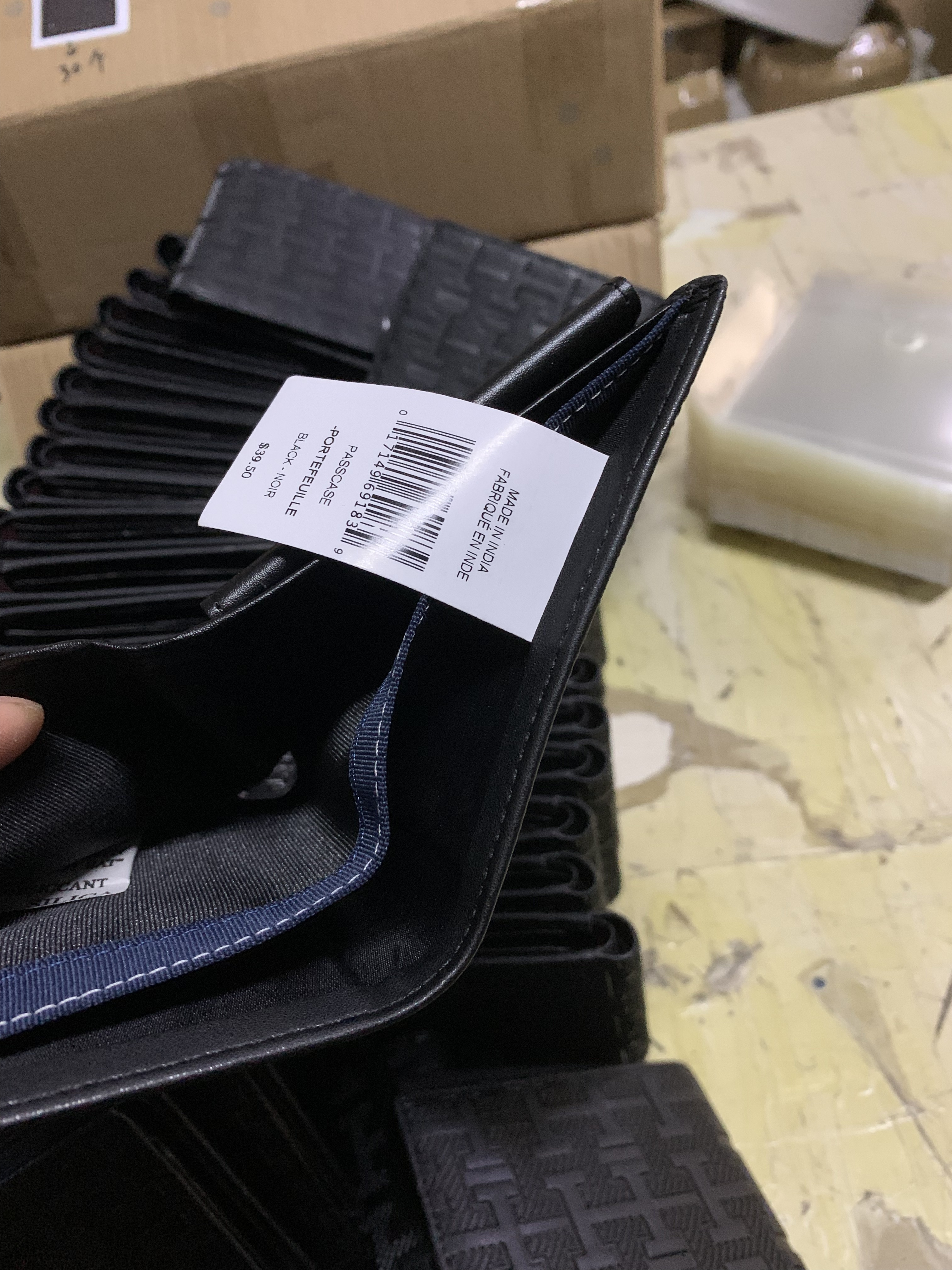 HDA7061 TOMMY wallet gallery