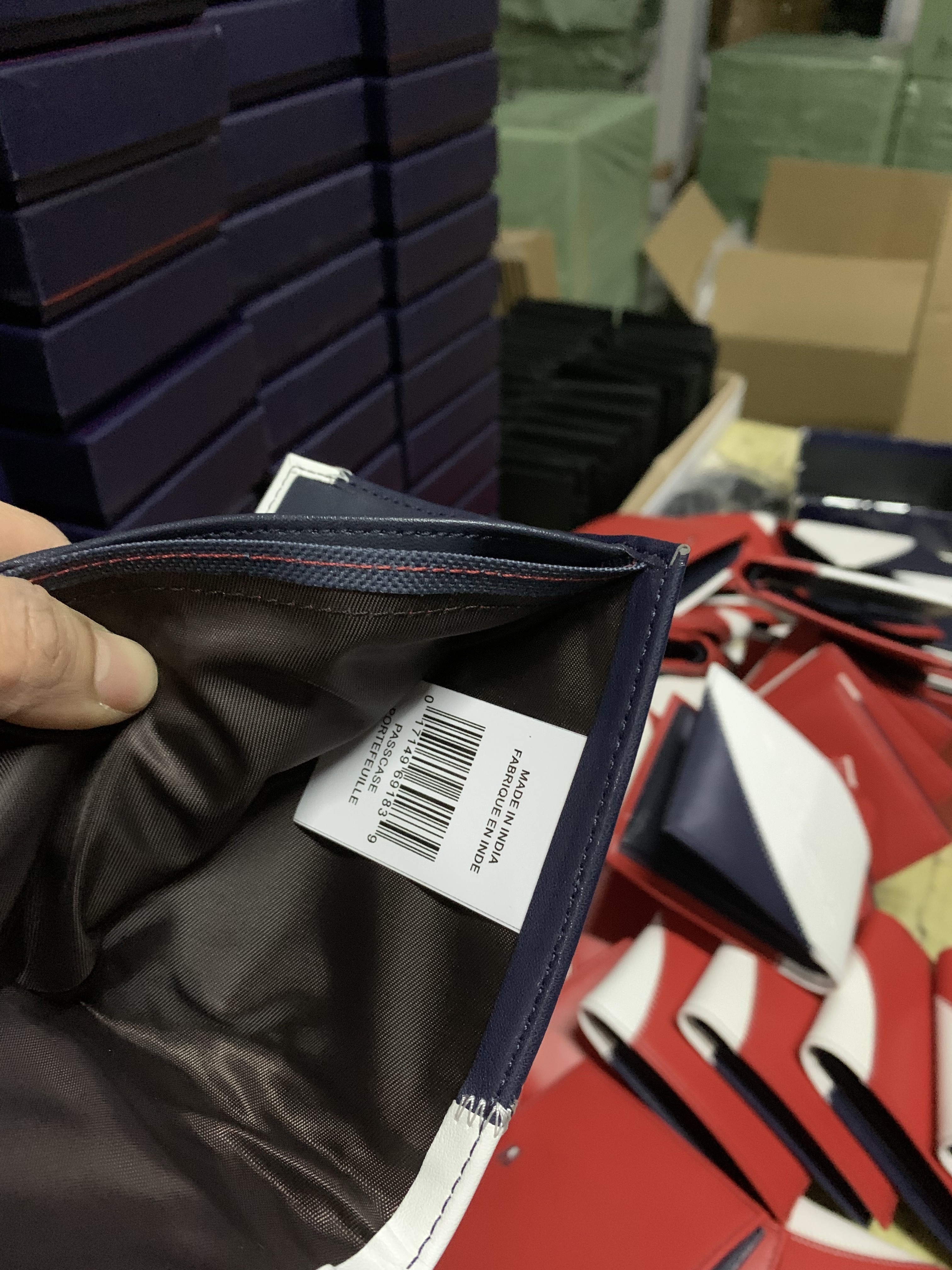 HDA7063 TOMMY wallet gallery