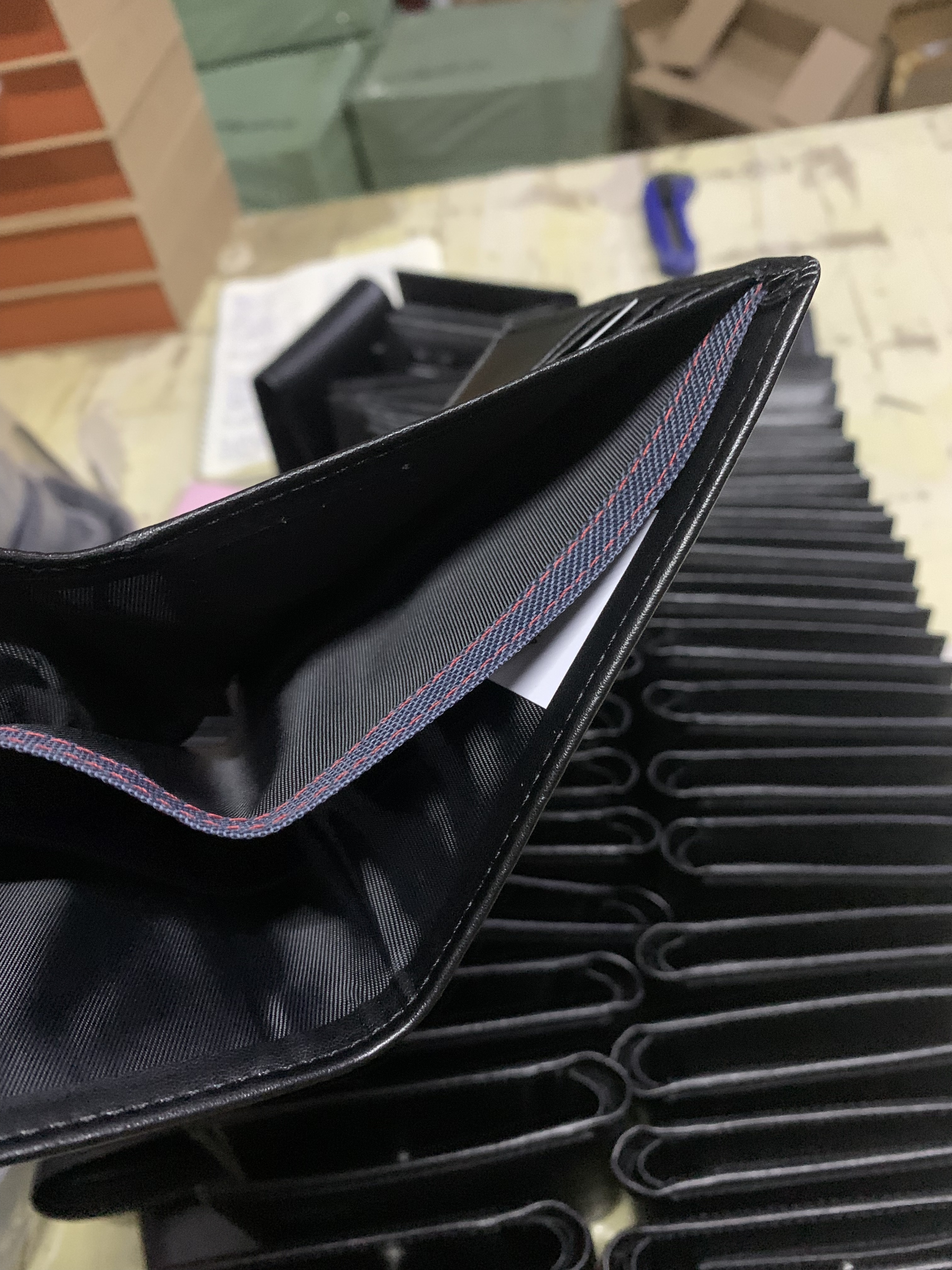 HDA7065 TOMMY wallet gallery