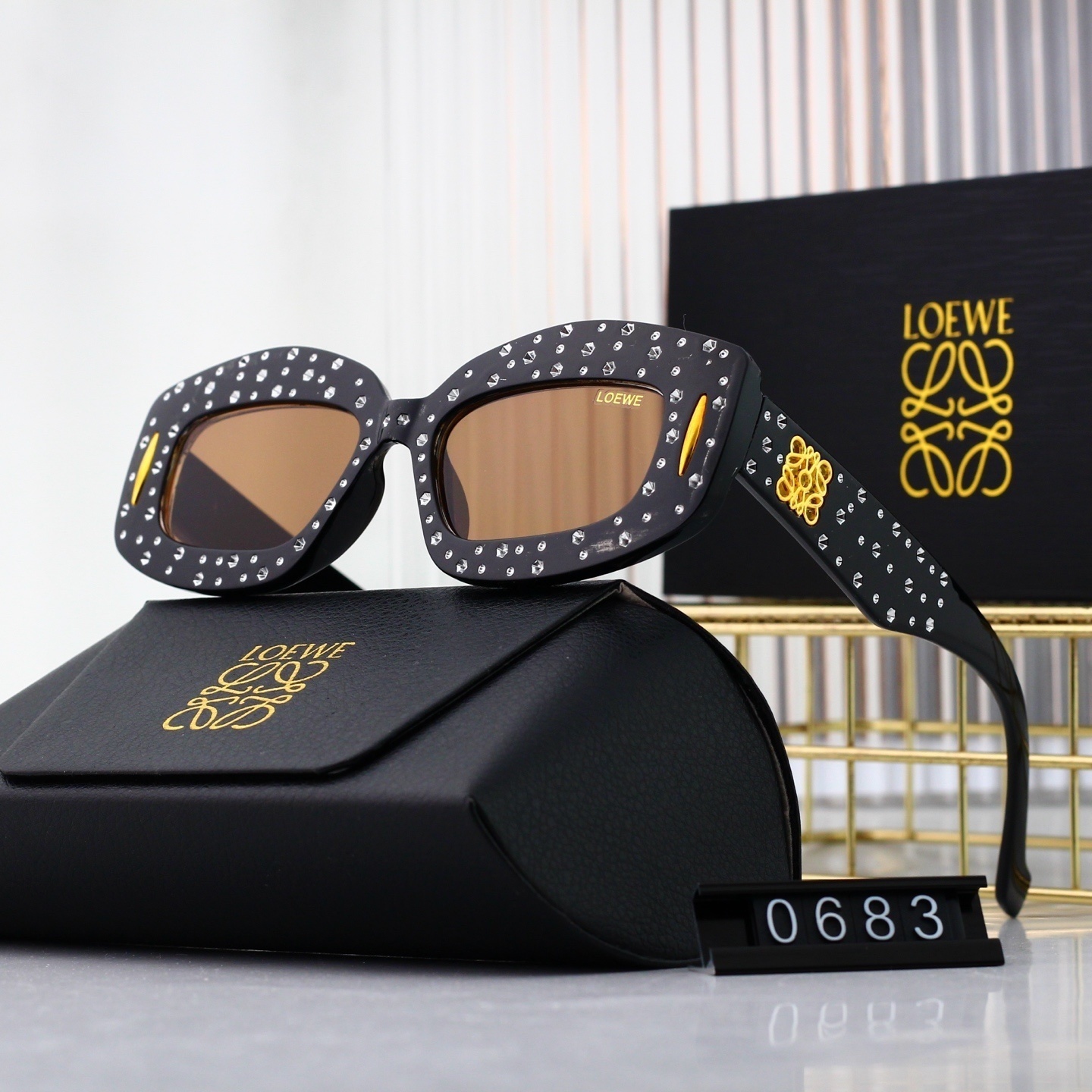 HDA7118 LOEWE glasses gallery