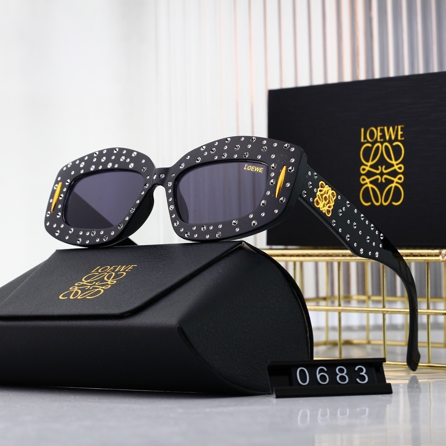 HDA7118 LOEWE glasses gallery