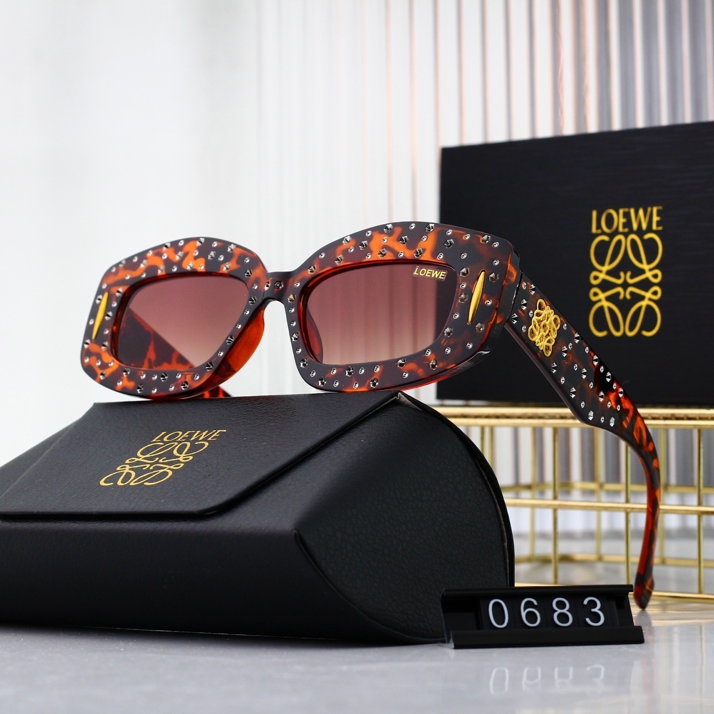 HDA7118 LOEWE glasses gallery