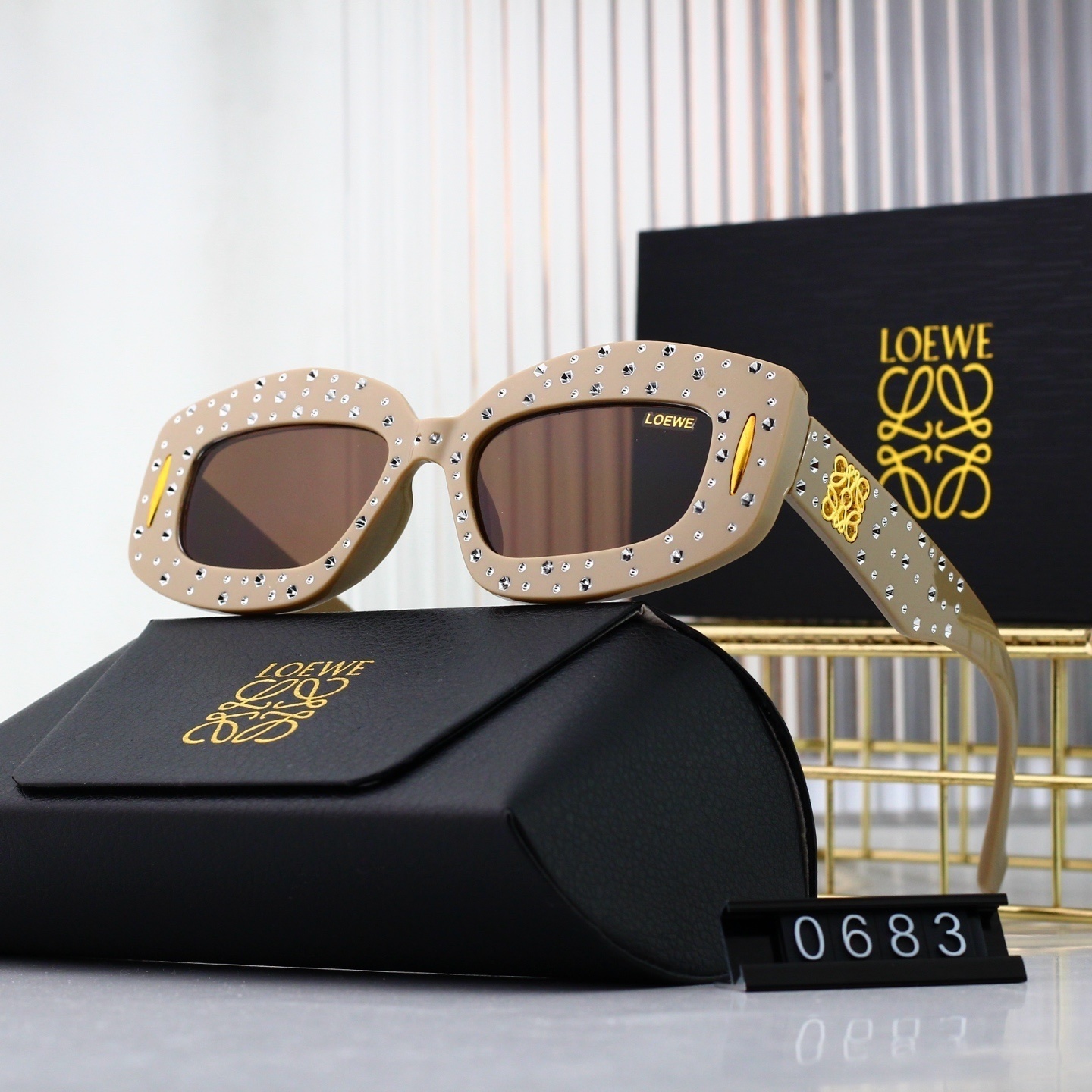 HDA7118 LOEWE glasses gallery