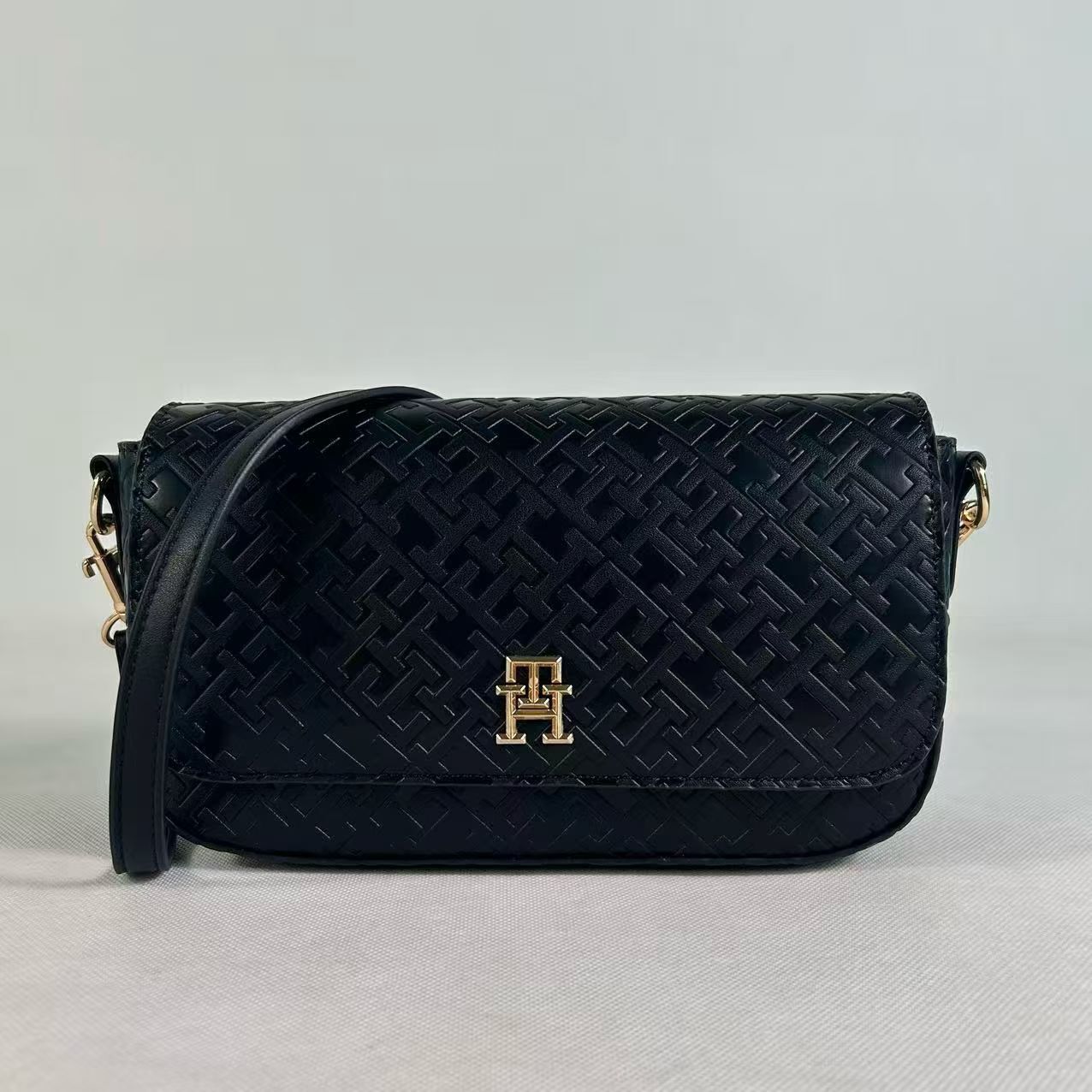 HDA7194 TOMMY handbag gallery