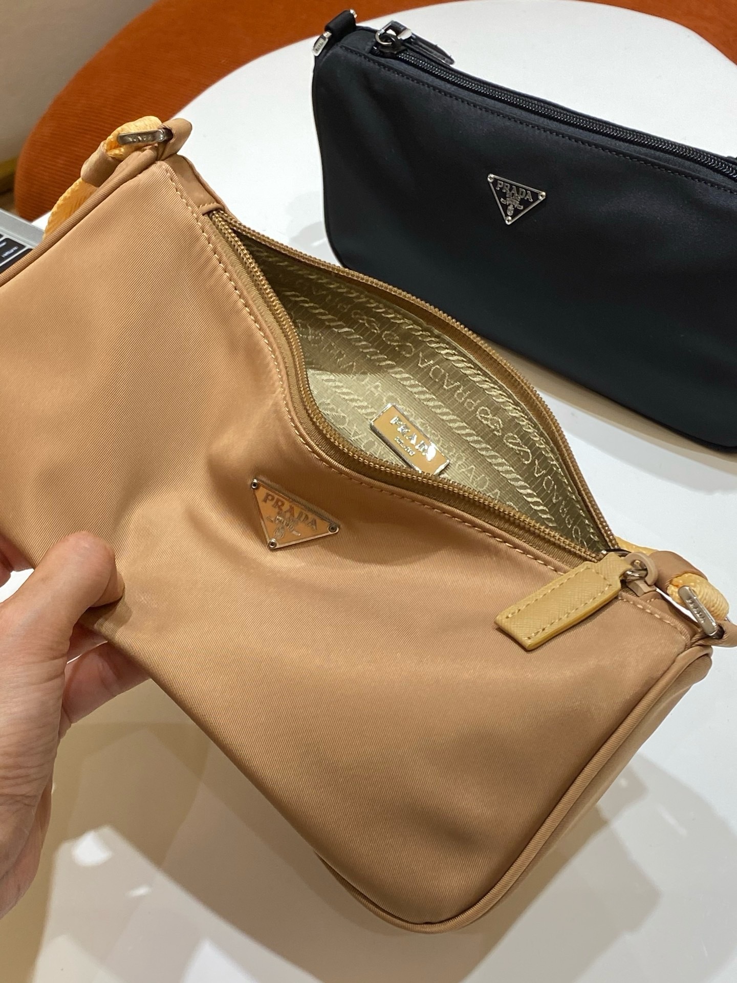 HDA7393 PRADA handbag gallery