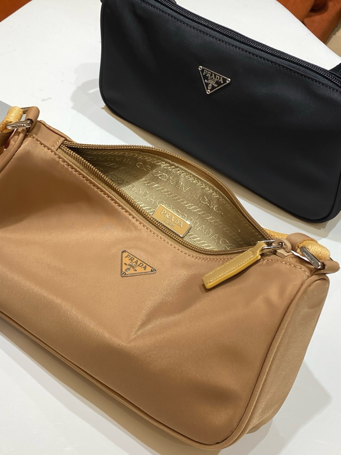 HDA7393 PRADA handbag gallery