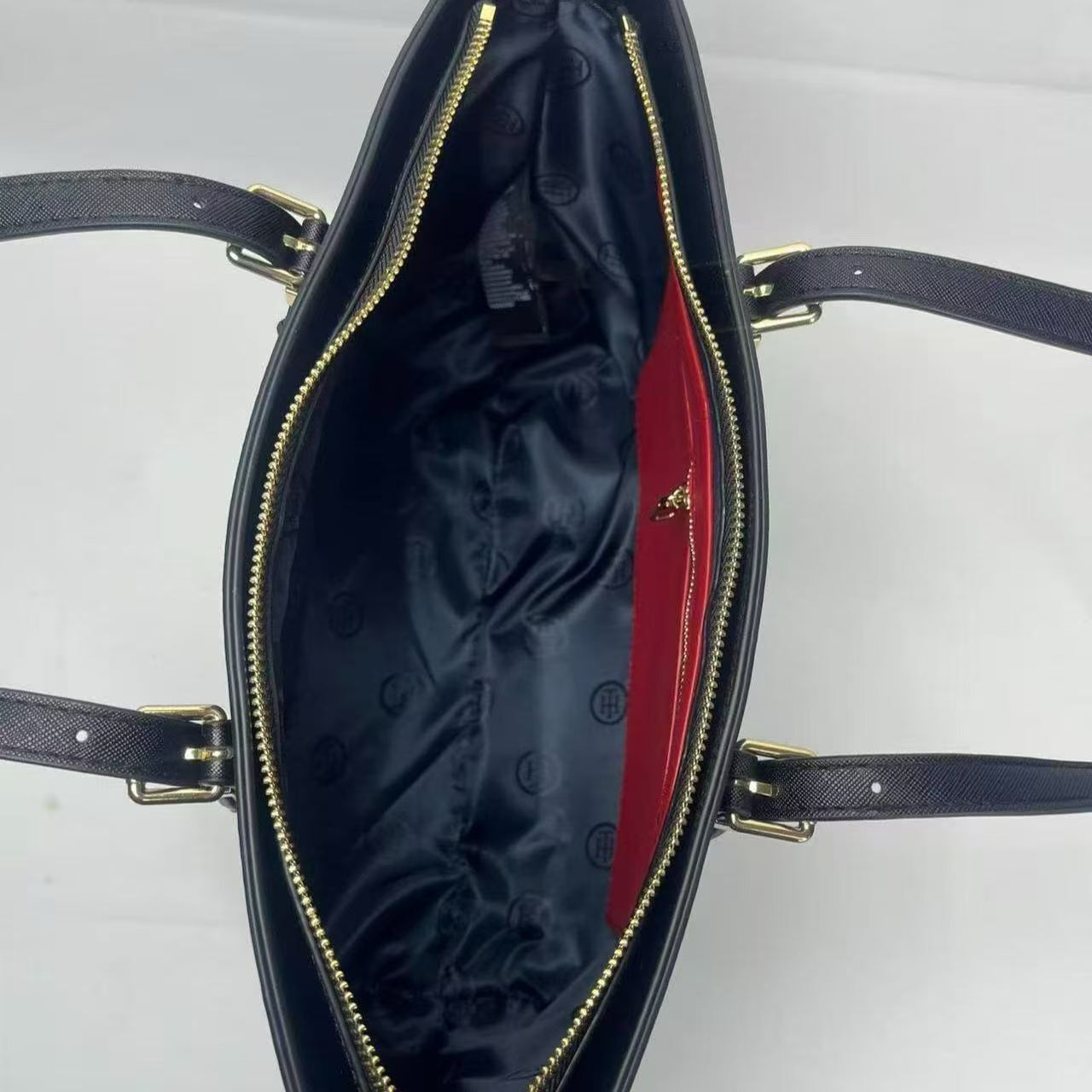 HDA7405 TOMMY handbag gallery