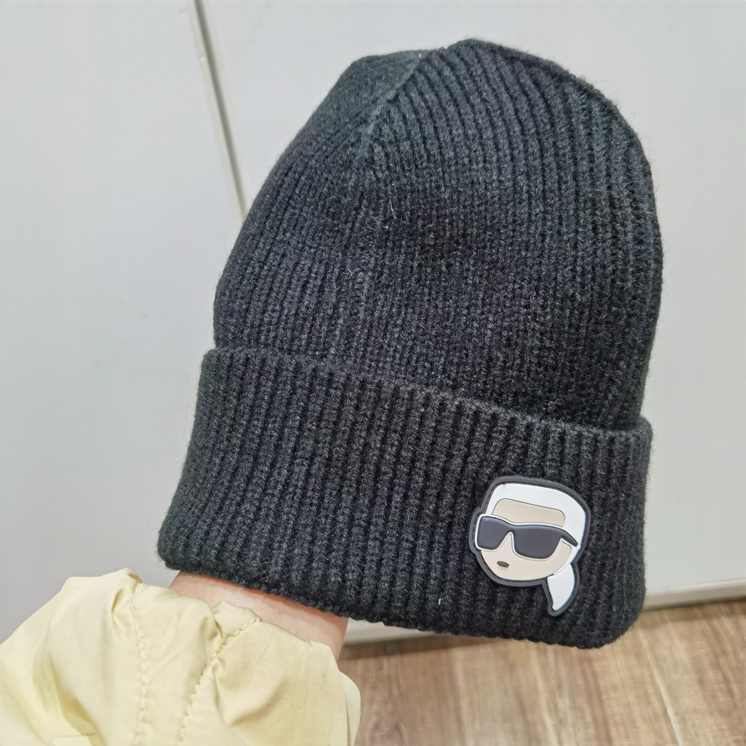 HDA7424 KARL hat gallery