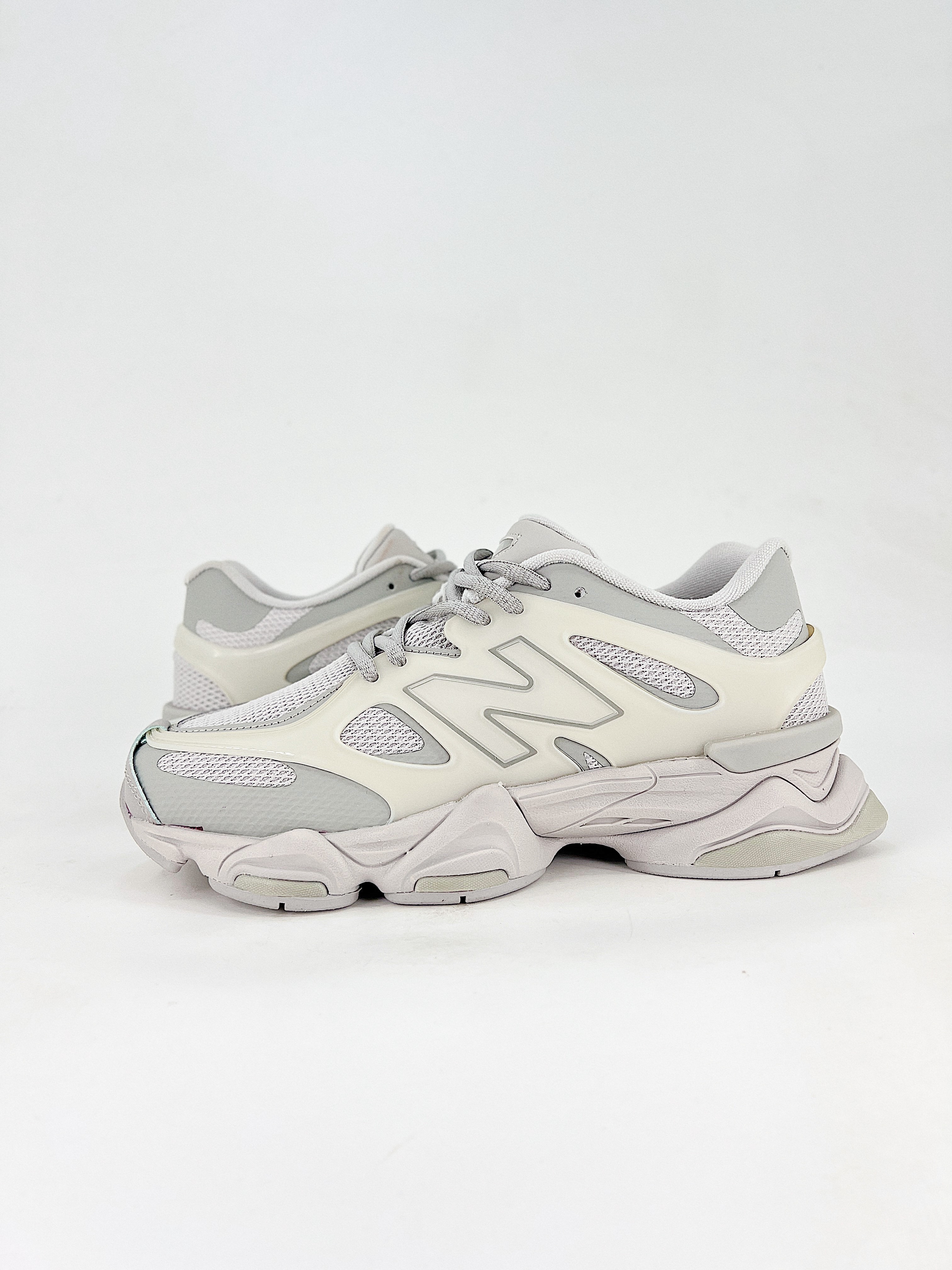 HDA7463 New Balance shoes gallery