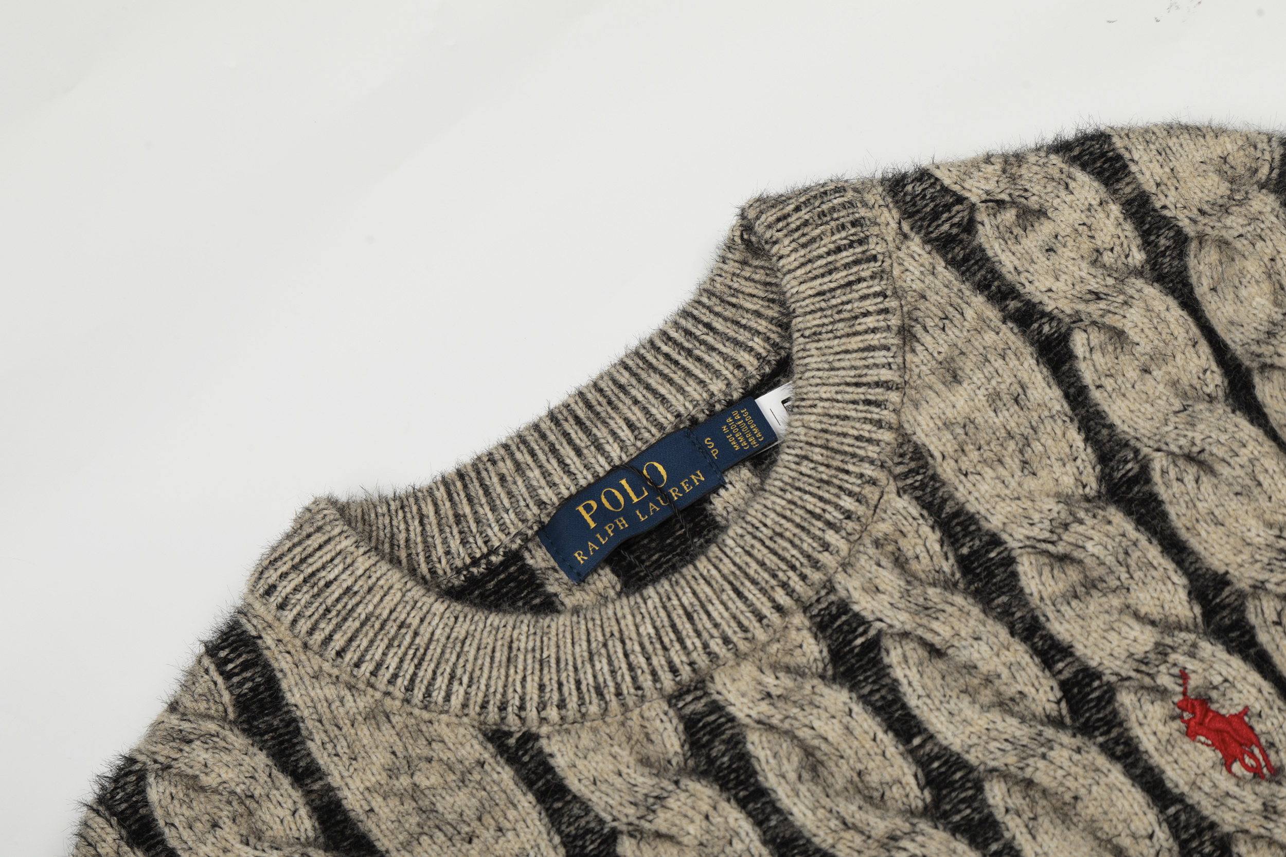 HDA7484 POLO sweater gallery