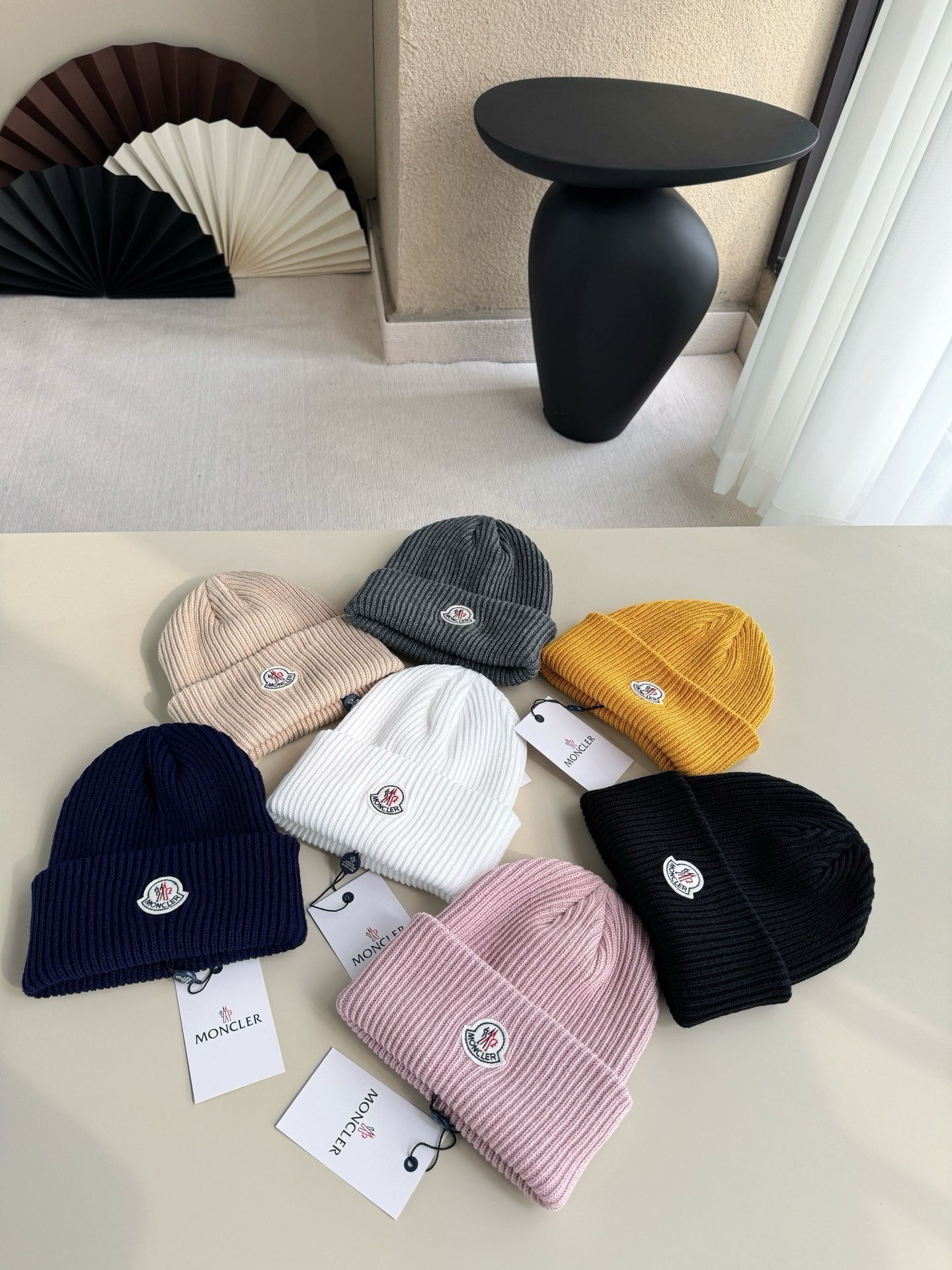 HDA7496 MONCLER hat gallery