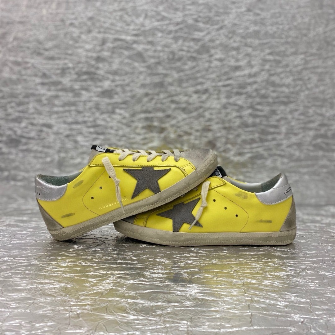 HDA7542 GGDB shoes gallery