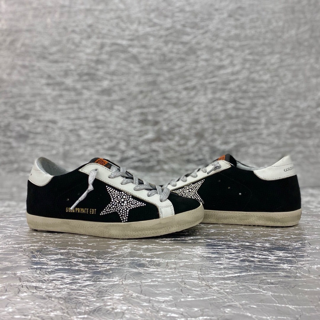 HDA7542 GGDB shoes gallery