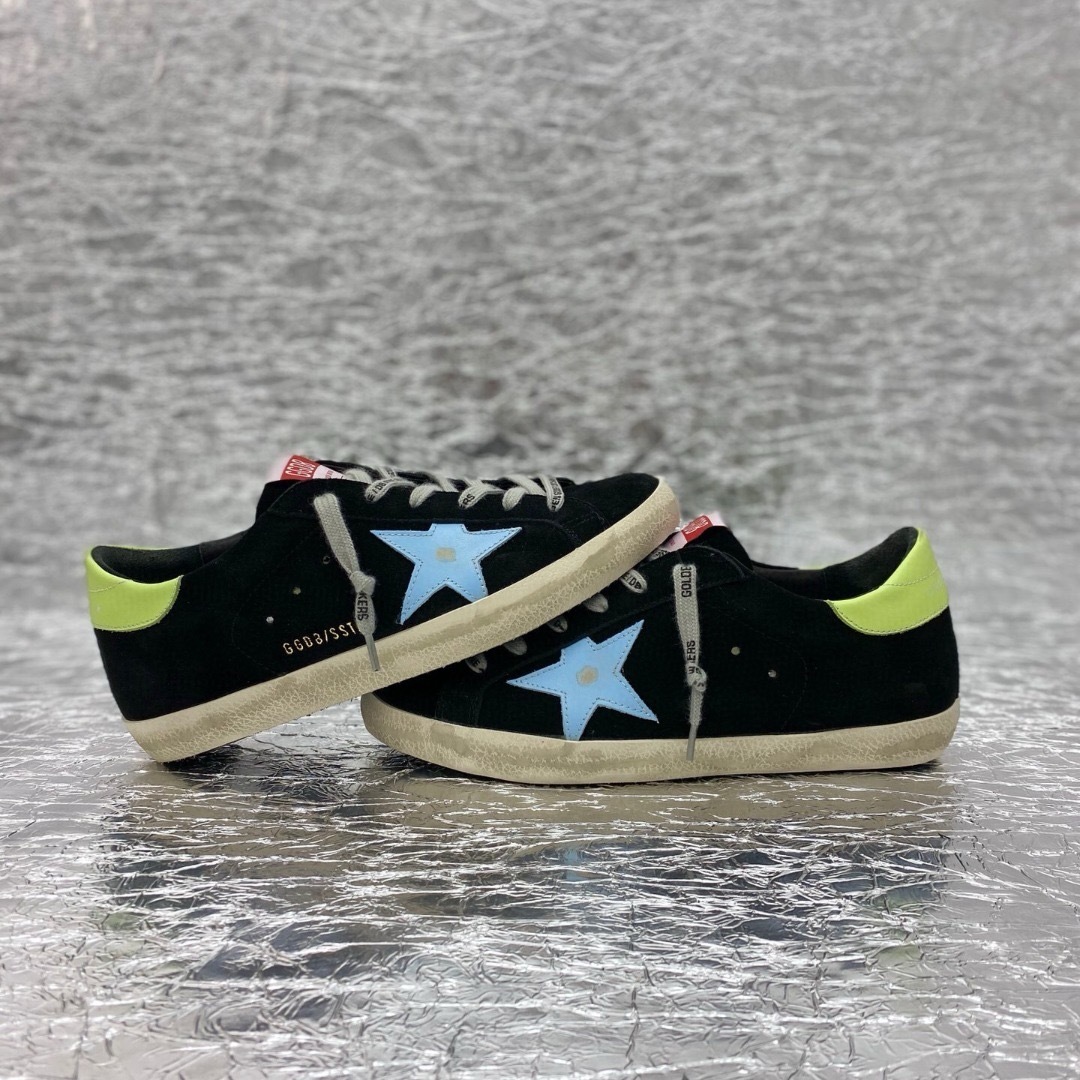 HDA7542 GGDB shoes gallery