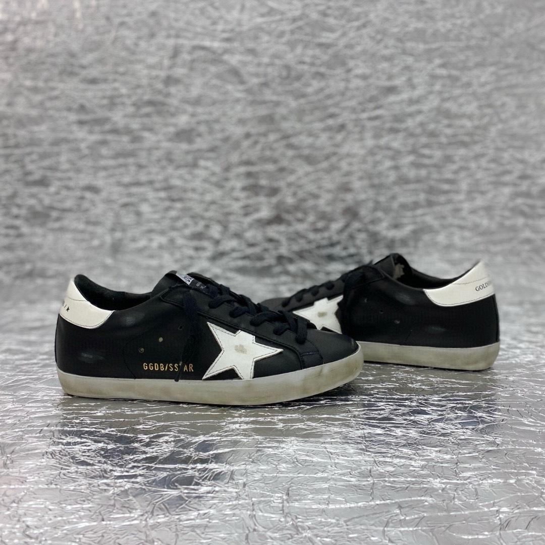 HDA7542 GGDB shoes gallery