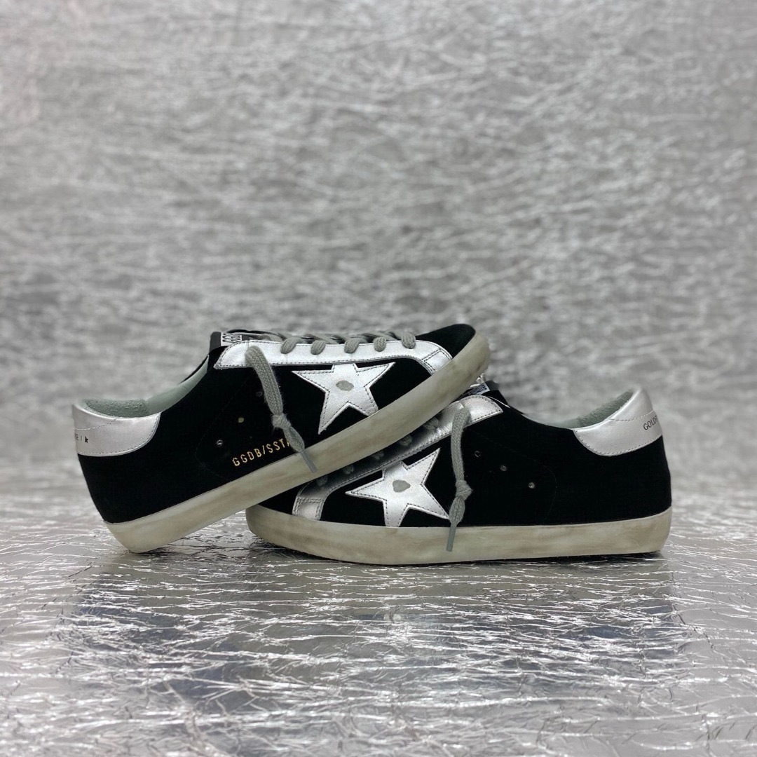 HDA7542 GGDB shoes gallery