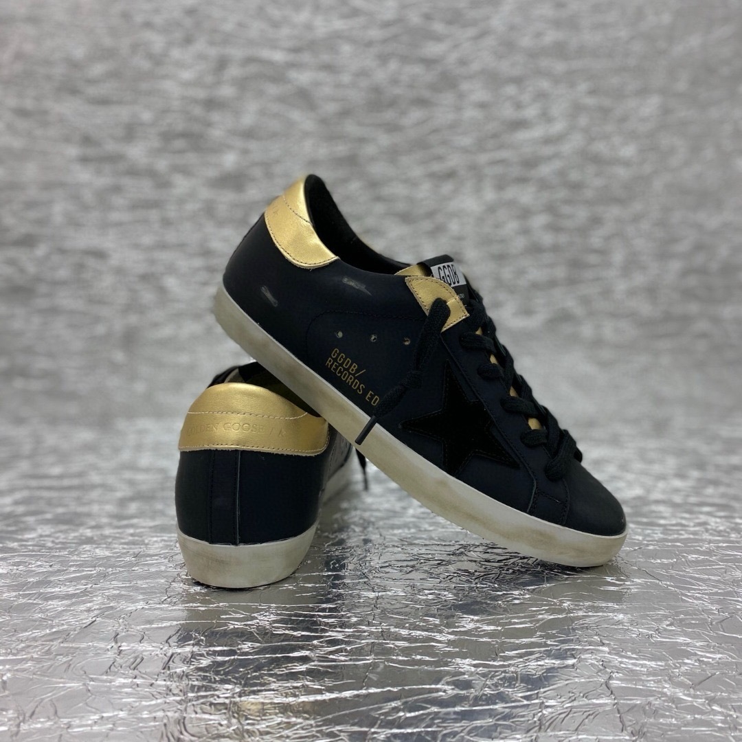 HDA7542 GGDB shoes gallery