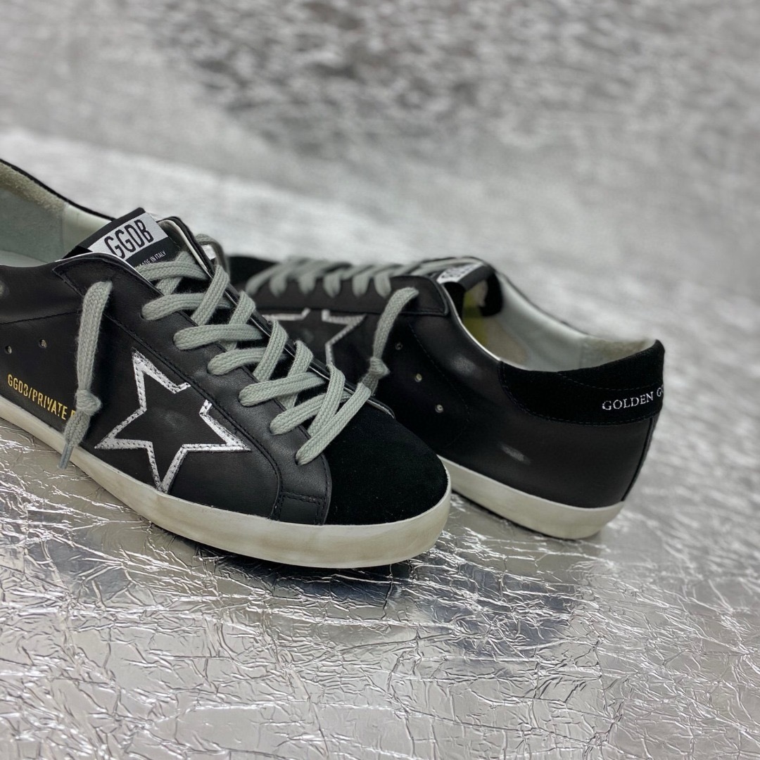 HDA7542 GGDB shoes gallery