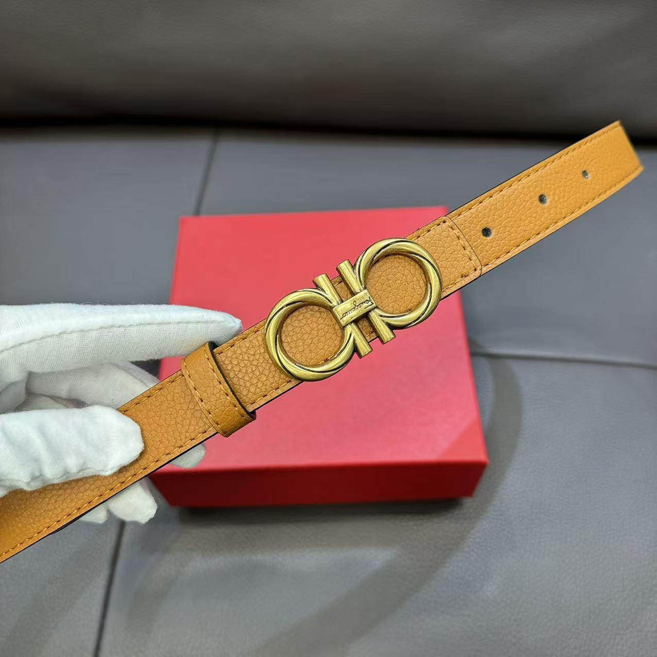 HDA8065 Ferragamo belt gallery