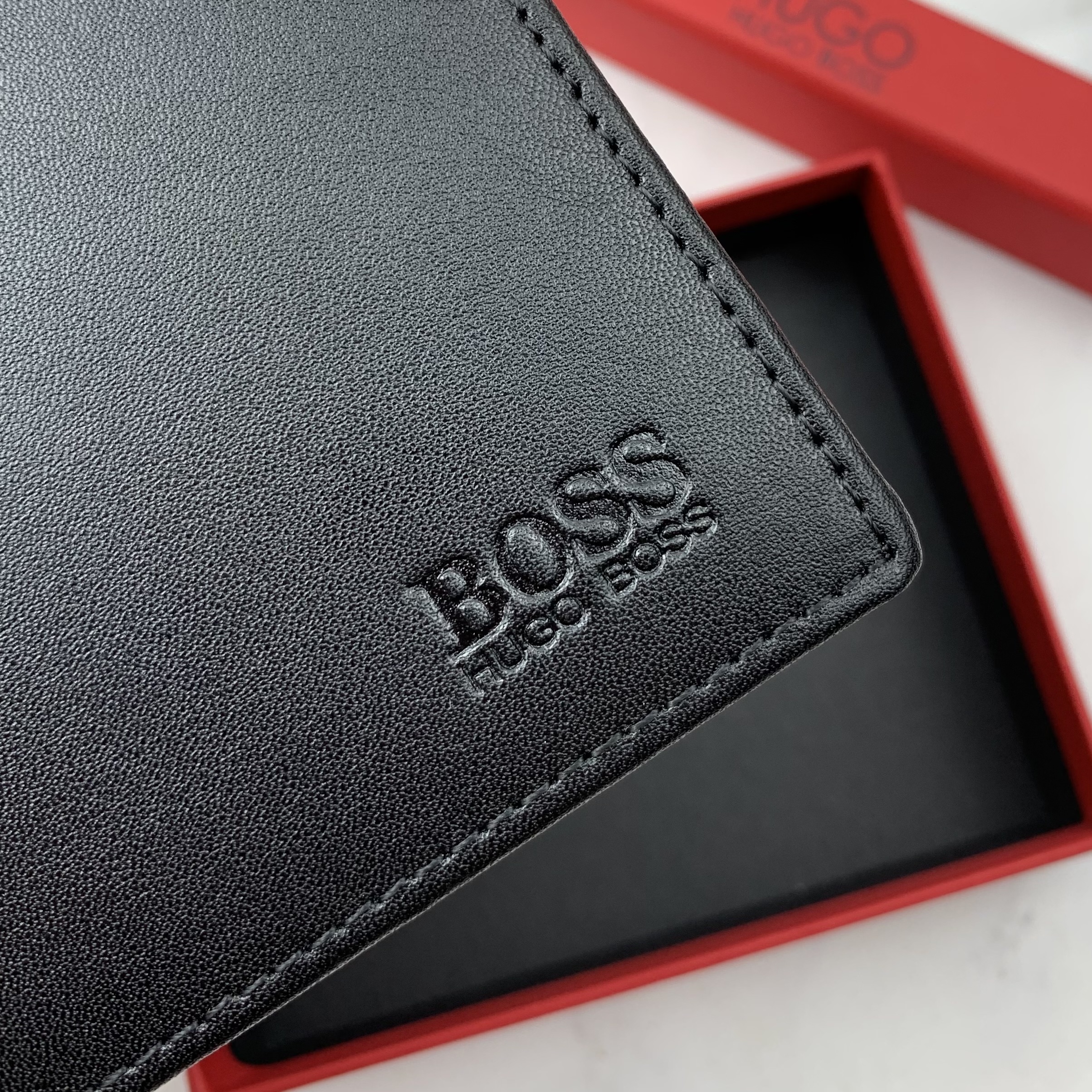 HDA8482 BOSS wallet gallery