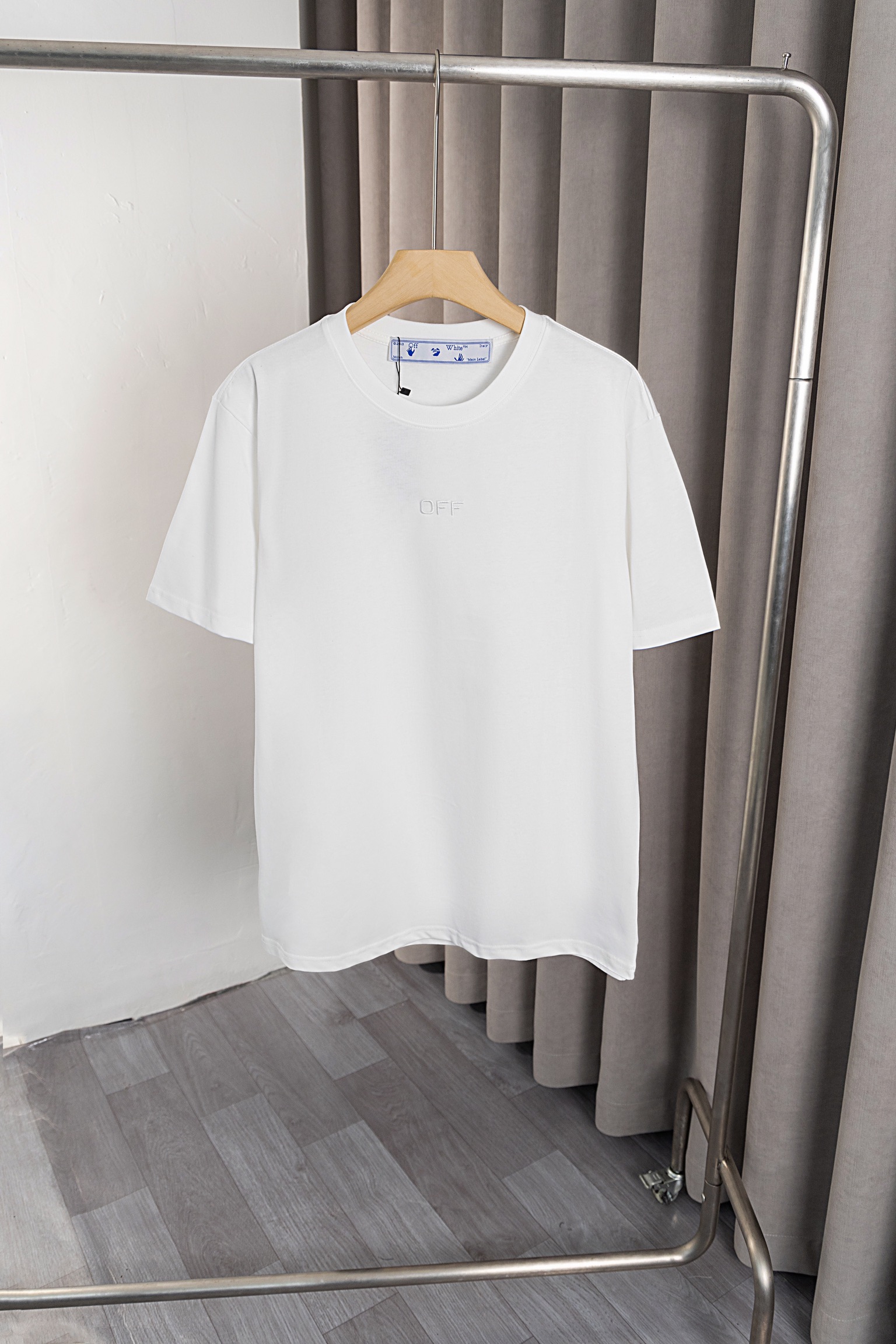 Off-White Shirt AM026 gallery