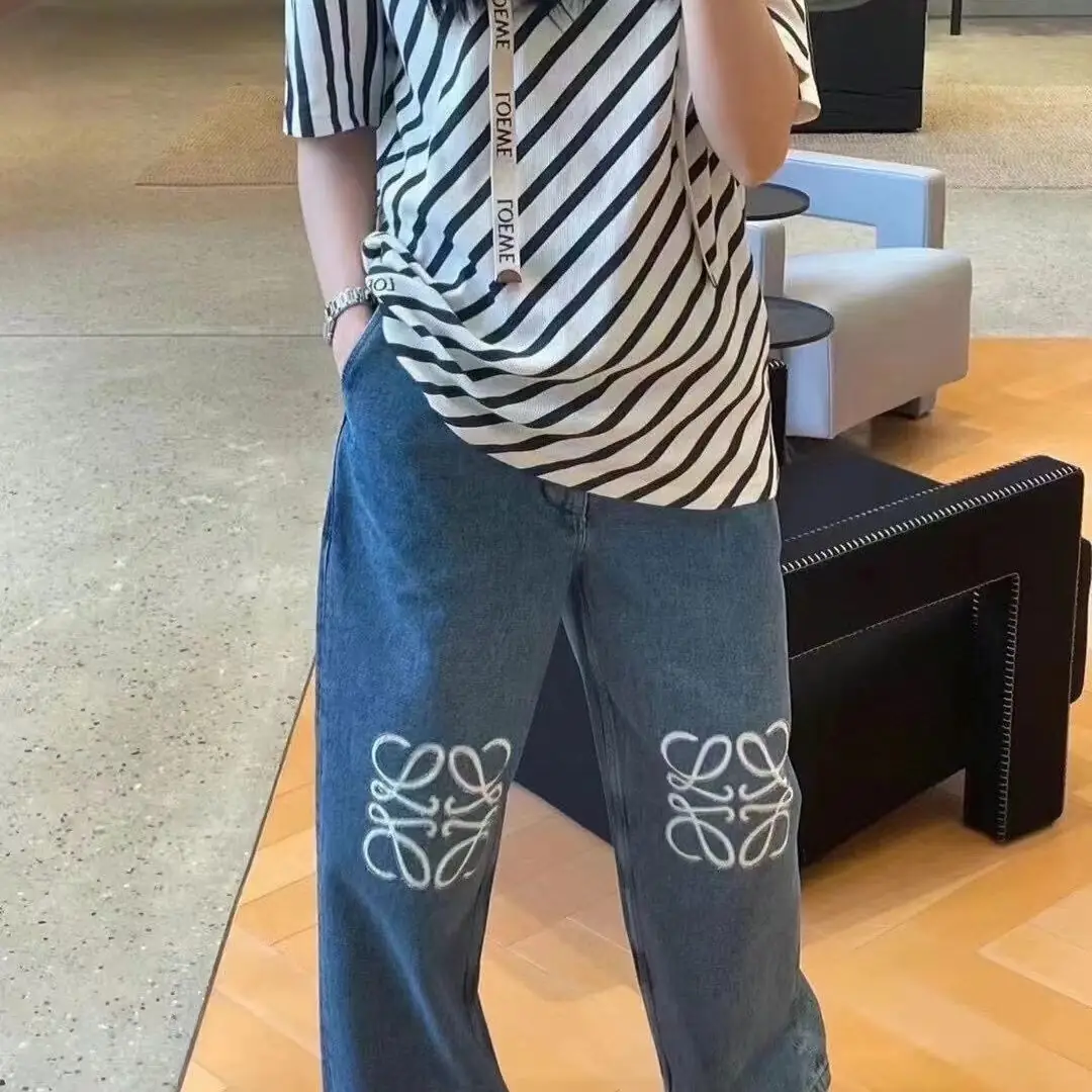 9010-54$-LOEWE gallery