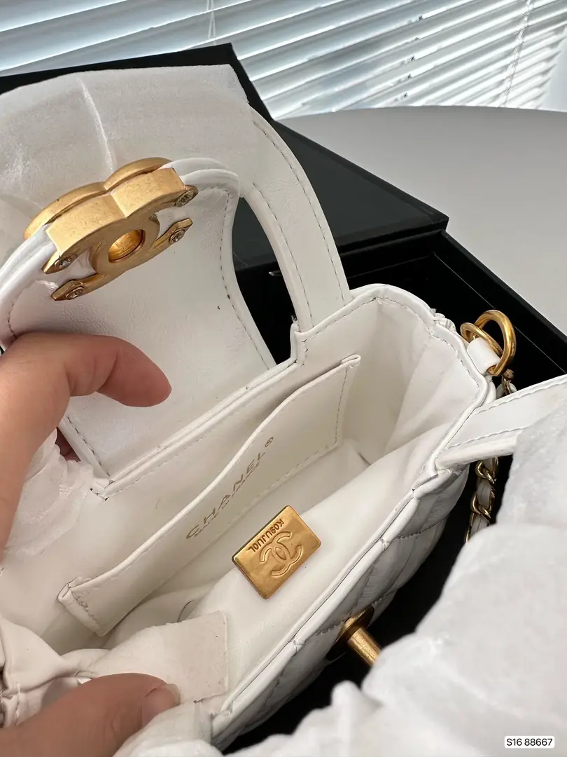 9026-54.2$-CHANEL gallery