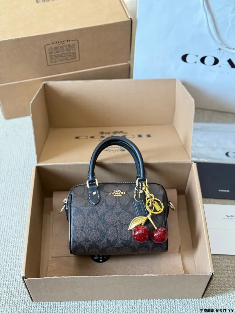 9077-59.9$-coach gallery
