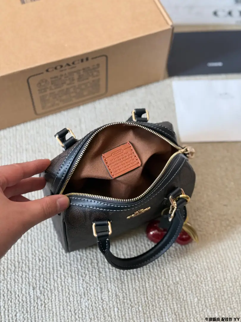 9077-59.9$-coach gallery