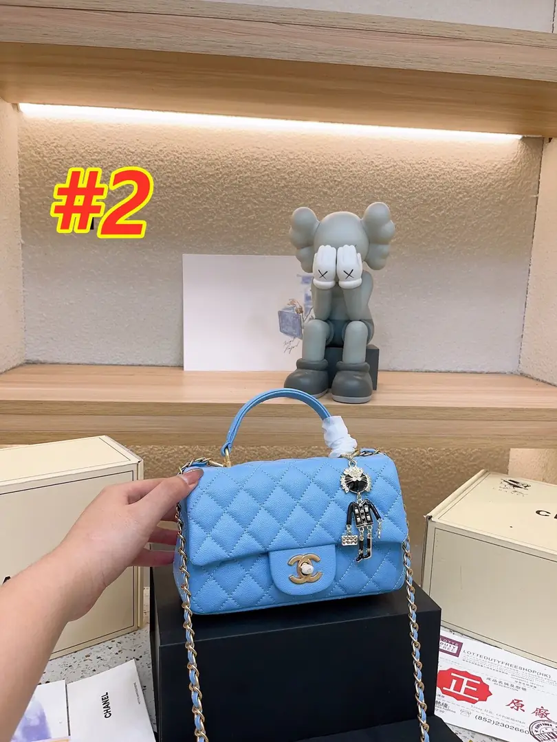 9132-60$-CHANEL gallery