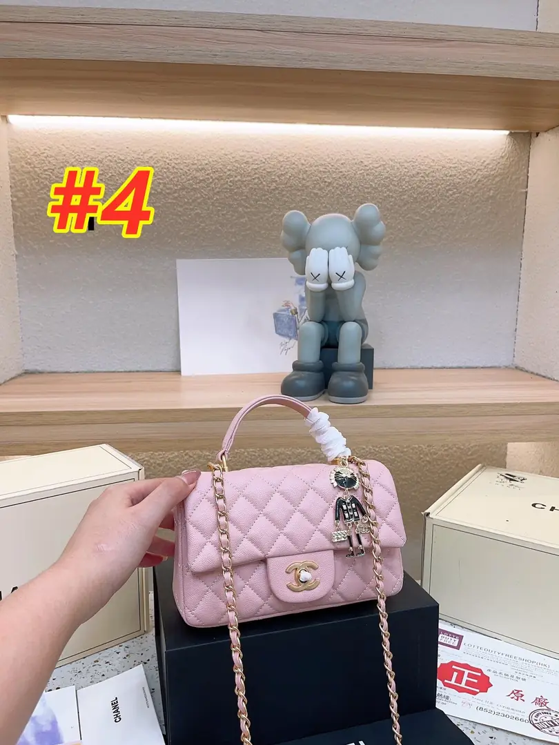 9132-60$-CHANEL gallery