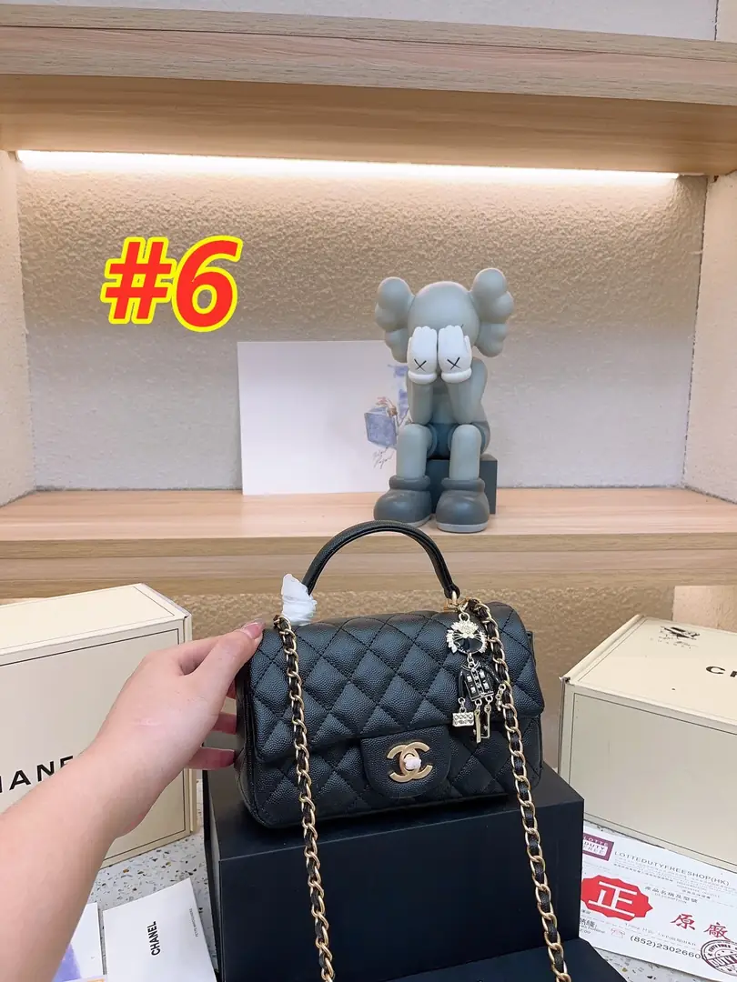 9132-60$-CHANEL gallery