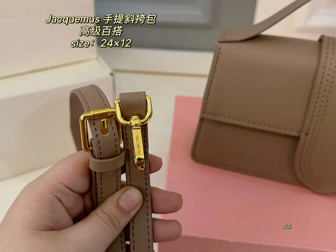 9146-57$-JACQUEMUS gallery