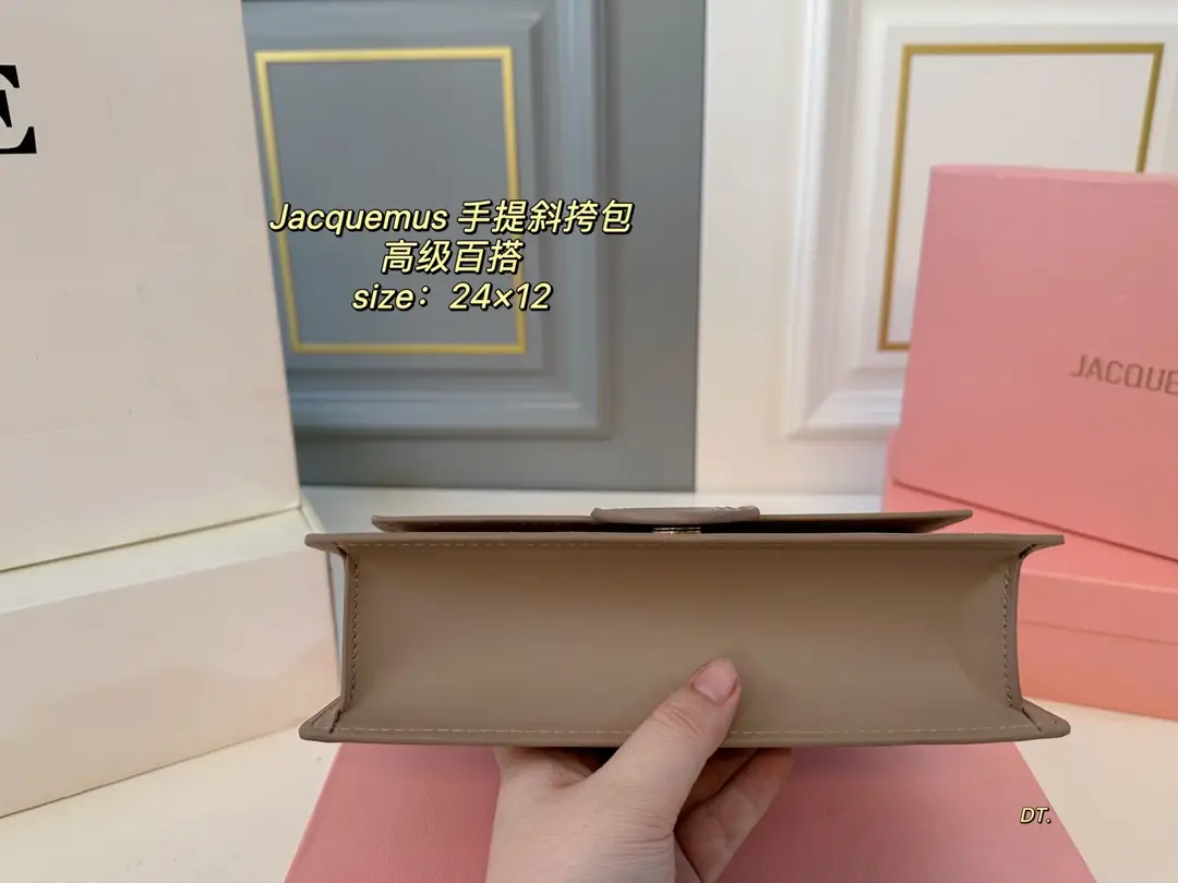 9146-57$-JACQUEMUS gallery