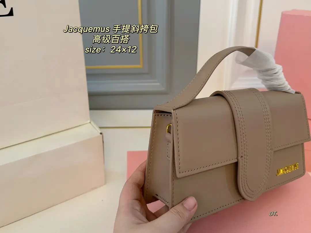 9146-57$-JACQUEMUS gallery