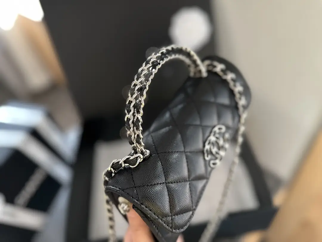 9153-62$-chanel gallery